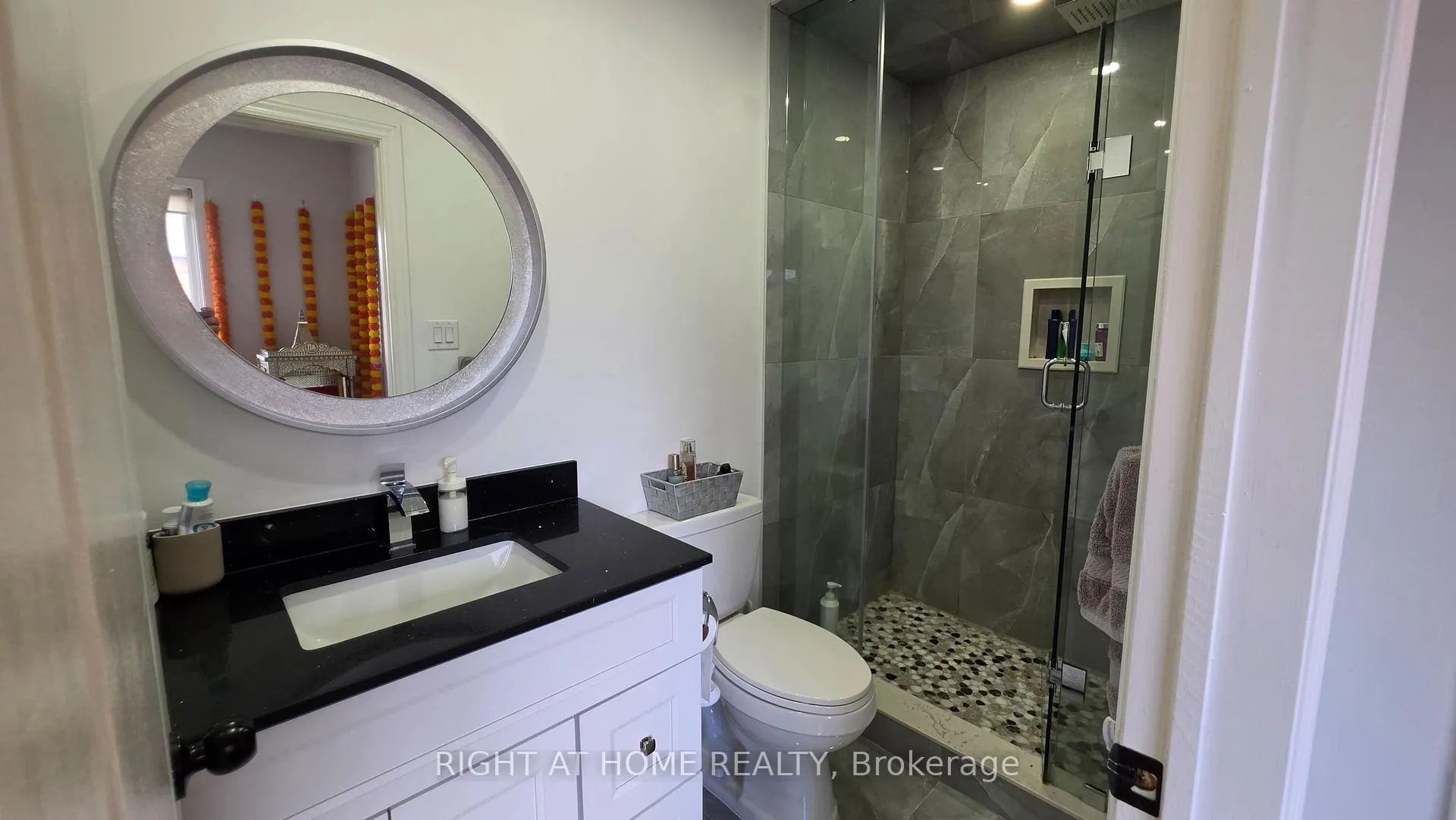 Photo 39 of 15 Tanglemere Crescent, Brampton, Fletcher's Meadow — HOMEH