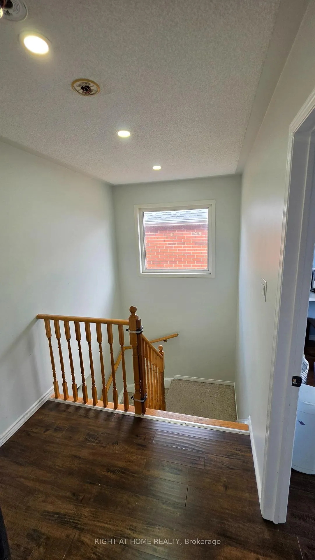 Photo 45 of 15 Tanglemere Crescent, Brampton, Fletcher's Meadow — HOMEH