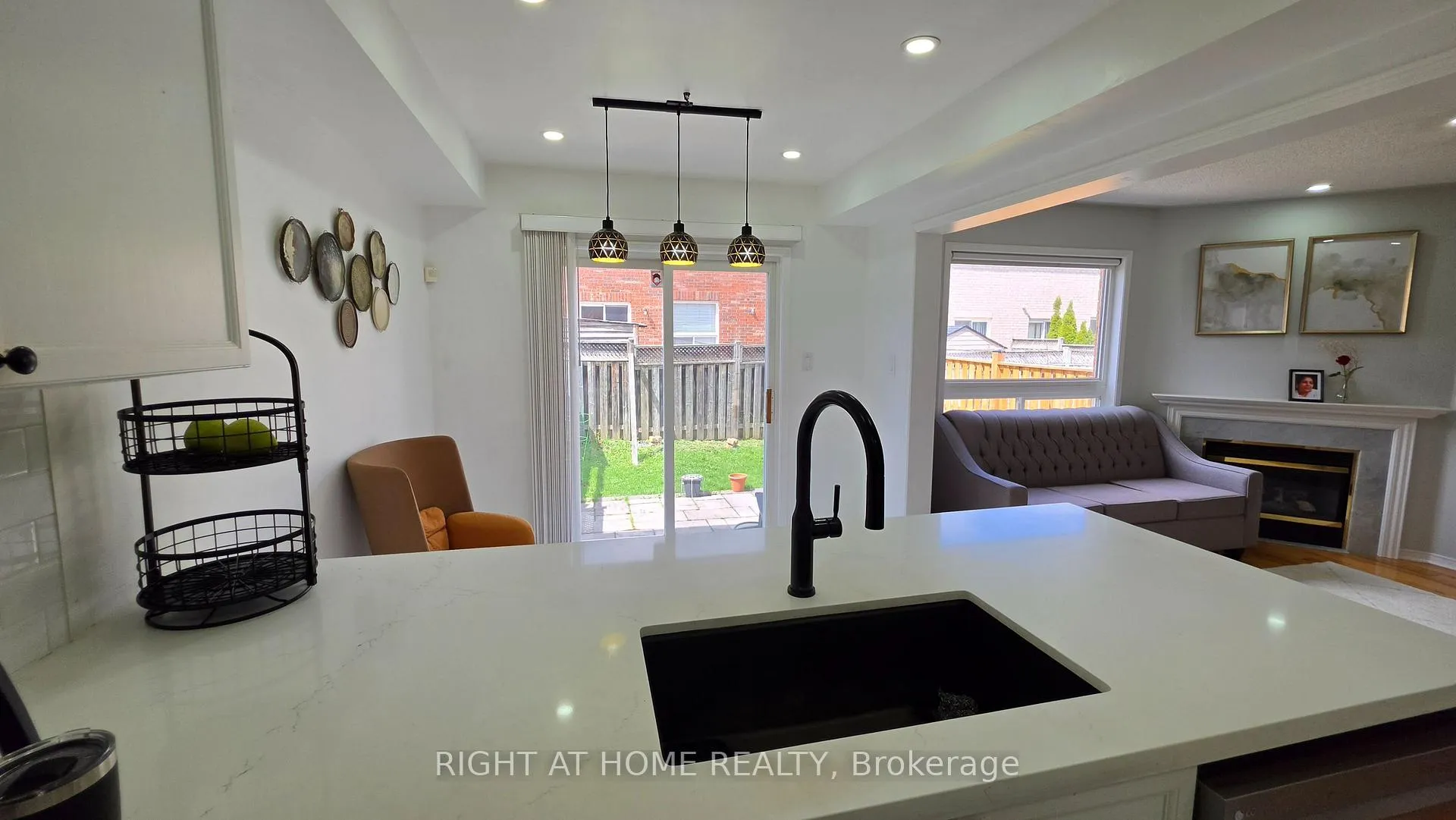 Photo 47 of 15 Tanglemere Crescent, Brampton, Fletcher's Meadow — HOMEH
