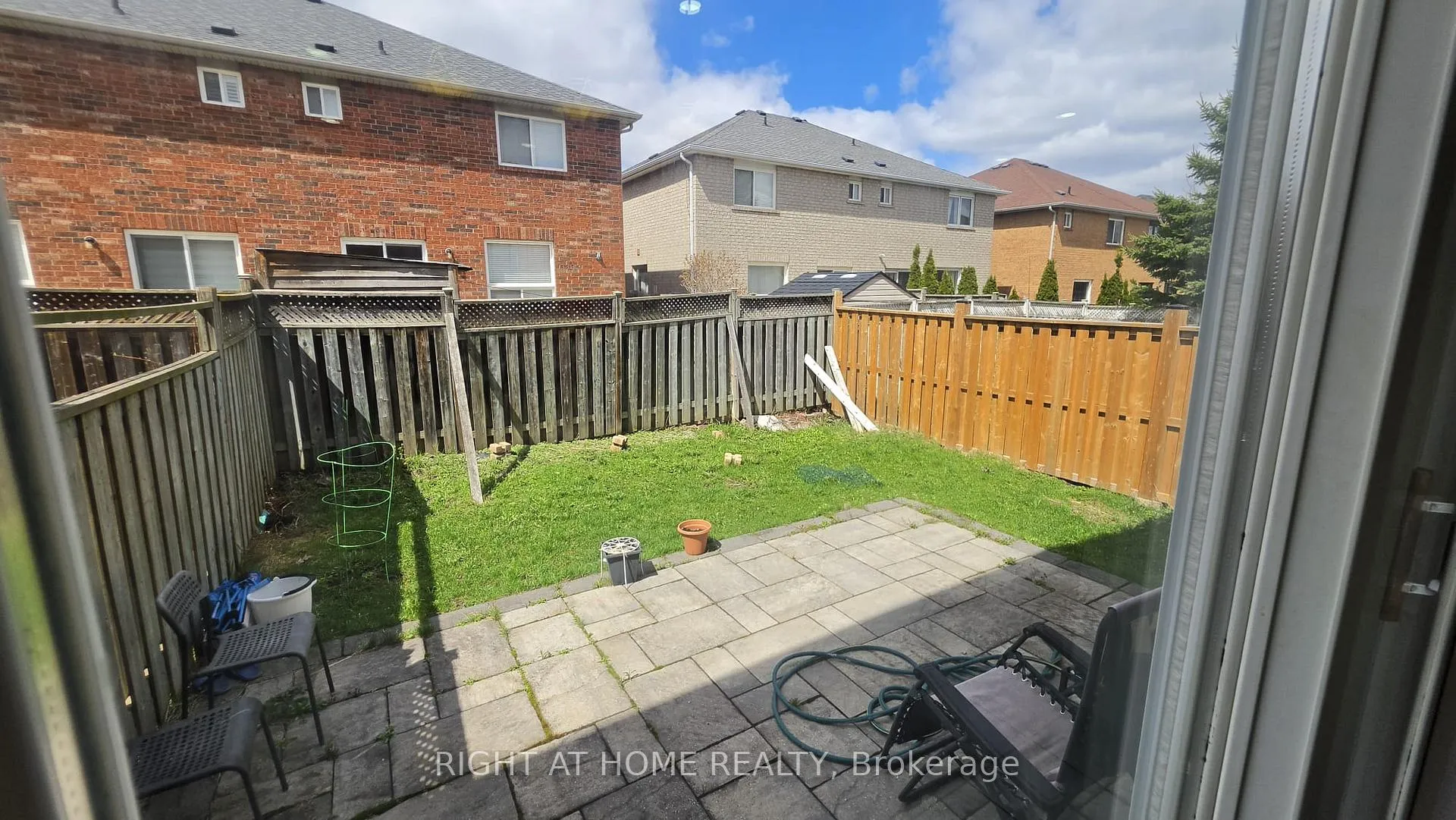 Photo 48 of 15 Tanglemere Crescent, Brampton, Fletcher's Meadow — HOMEH