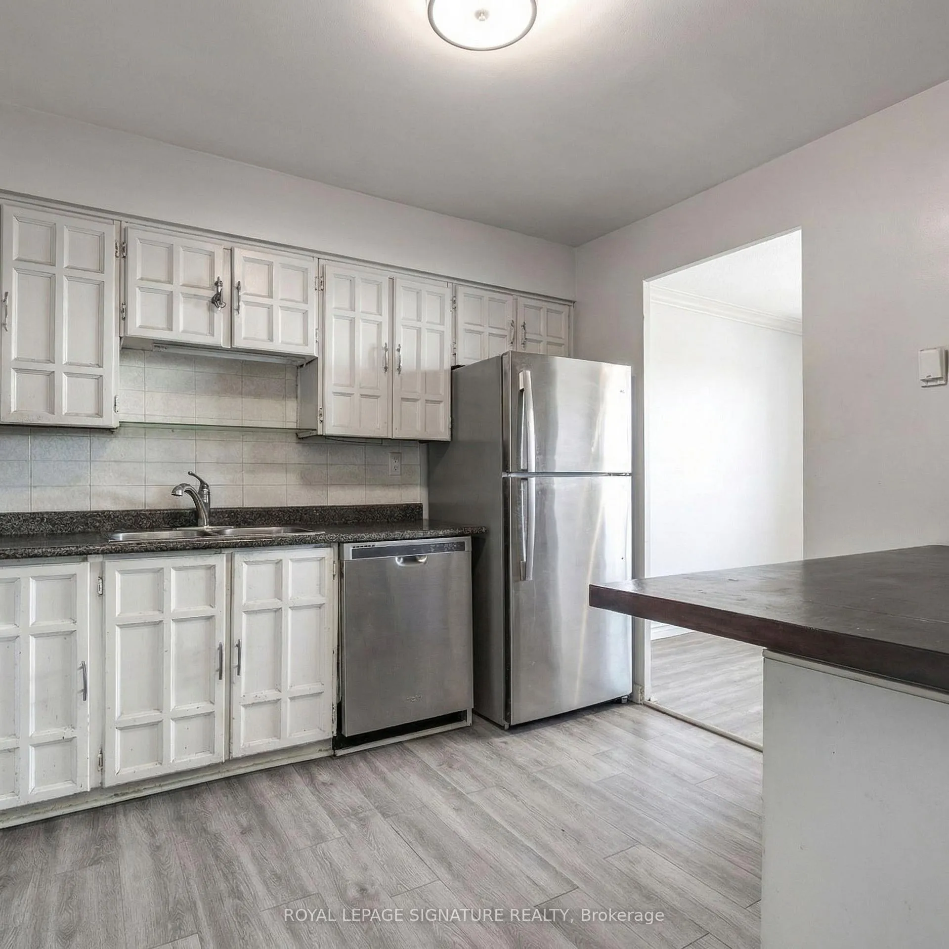 Photo 2 of Unit 301, 3555 Bathurst Street, Toronto, Bedford Park-Nortown — HOMEH