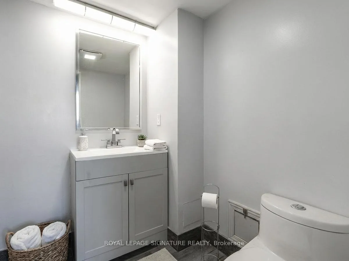 Photo 8 of Unit 301, 3555 Bathurst Street, Toronto, Bedford Park-Nortown — HOMEH