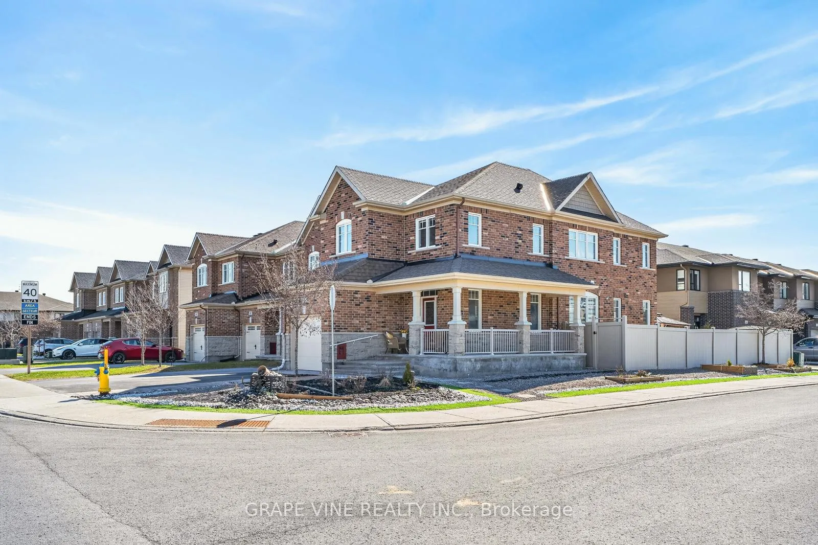 Photo 2 of 55 Tapadero Avenue, Ottawa, Kanata - Emerald Meadows/Trailwest — HOMEH