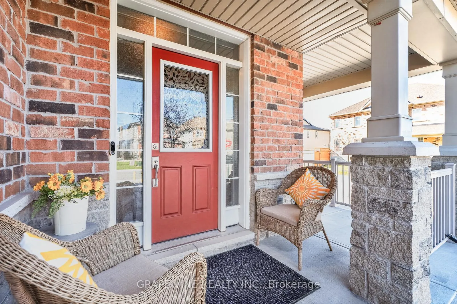 Photo 3 of 55 Tapadero Avenue, Ottawa, Kanata - Emerald Meadows/Trailwest — HOMEH