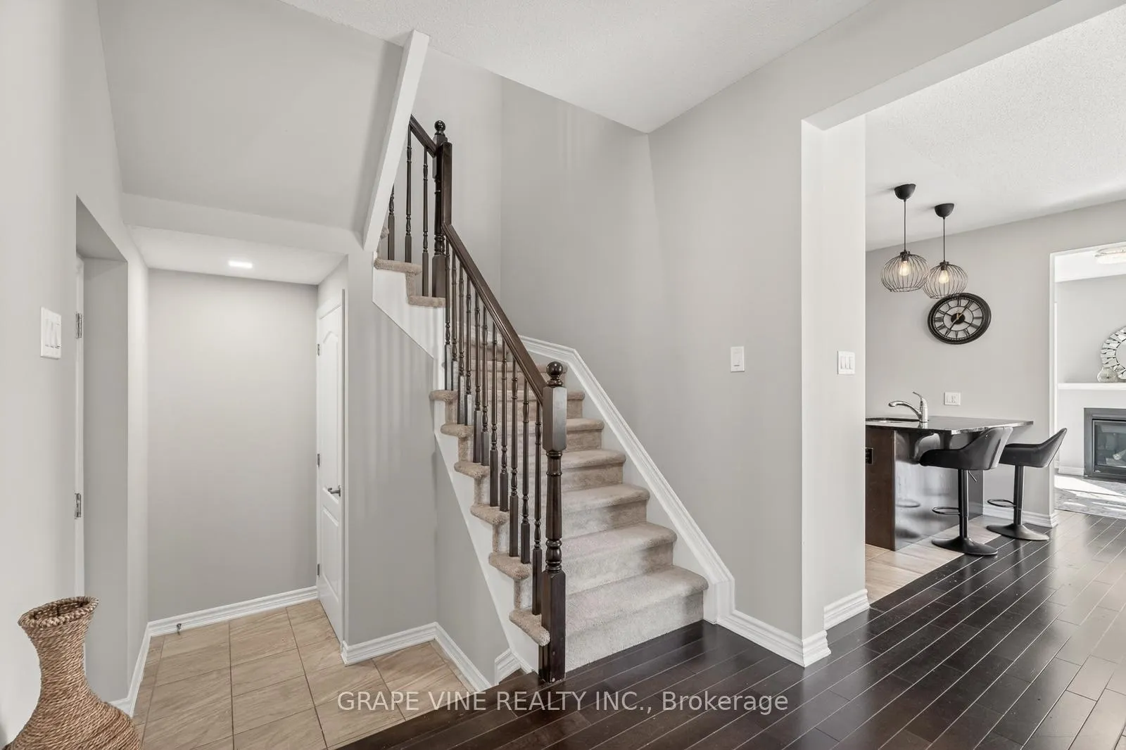 Photo 10 of 55 Tapadero Avenue, Ottawa, Kanata - Emerald Meadows/Trailwest — HOMEH