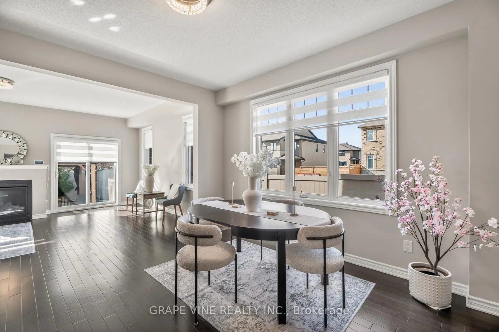 Photo 12 of 55 Tapadero Avenue, Ottawa, Kanata - Emerald Meadows/Trailwest — HOMEH