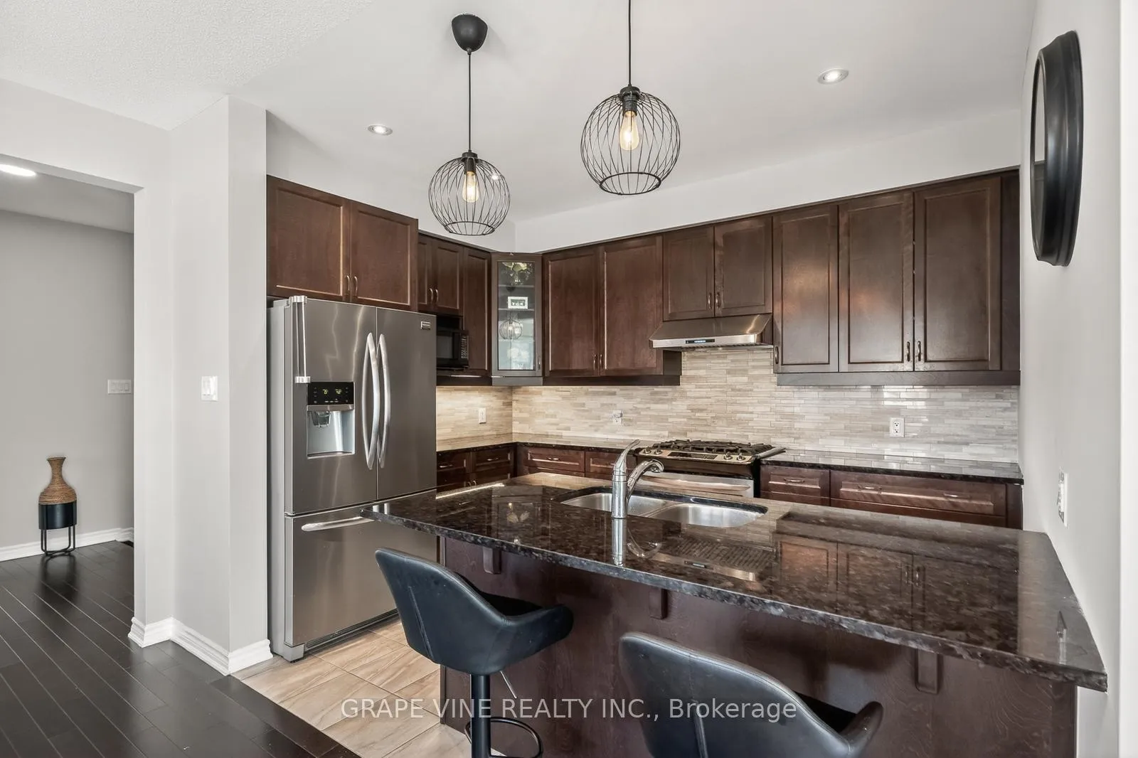 Photo 13 of 55 Tapadero Avenue, Ottawa, Kanata - Emerald Meadows/Trailwest — HOMEH