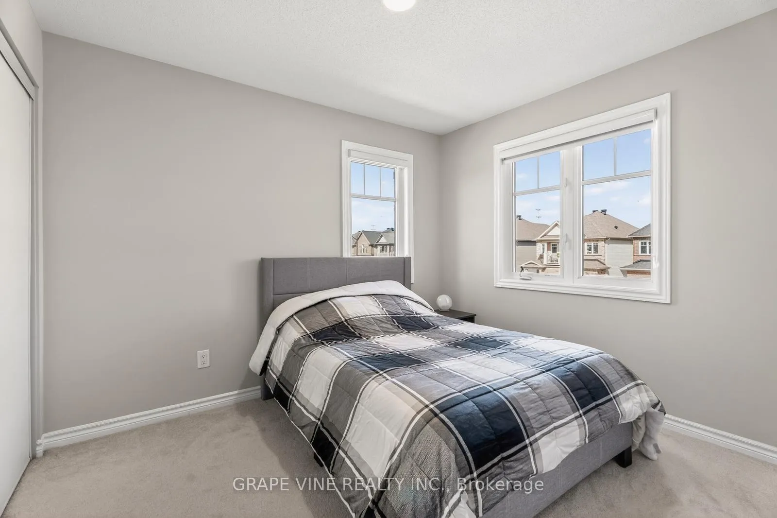 Photo 28 of 55 Tapadero Avenue, Ottawa, Kanata - Emerald Meadows/Trailwest — HOMEH