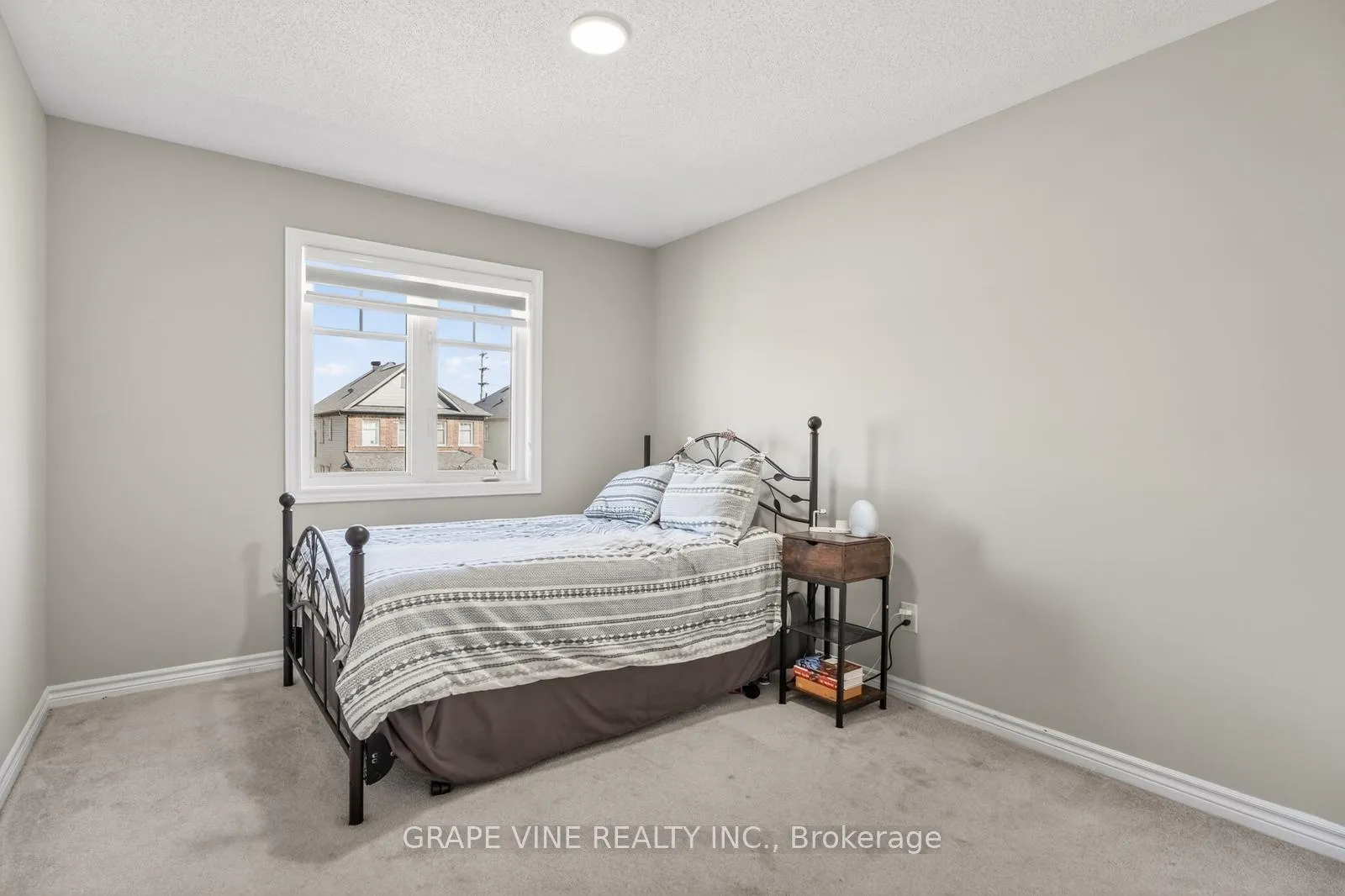 Photo 31 of 55 Tapadero Avenue, Ottawa, Kanata - Emerald Meadows/Trailwest — HOMEH