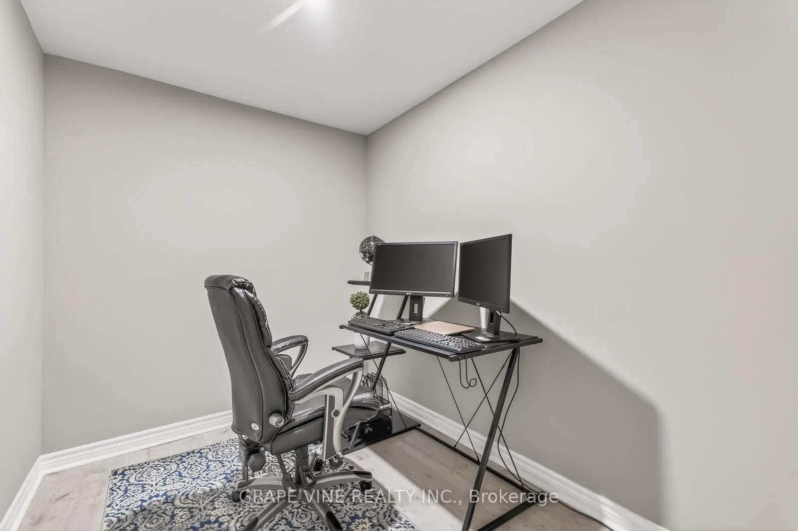 Photo 35 of 55 Tapadero Avenue, Ottawa, Kanata - Emerald Meadows/Trailwest — HOMEH