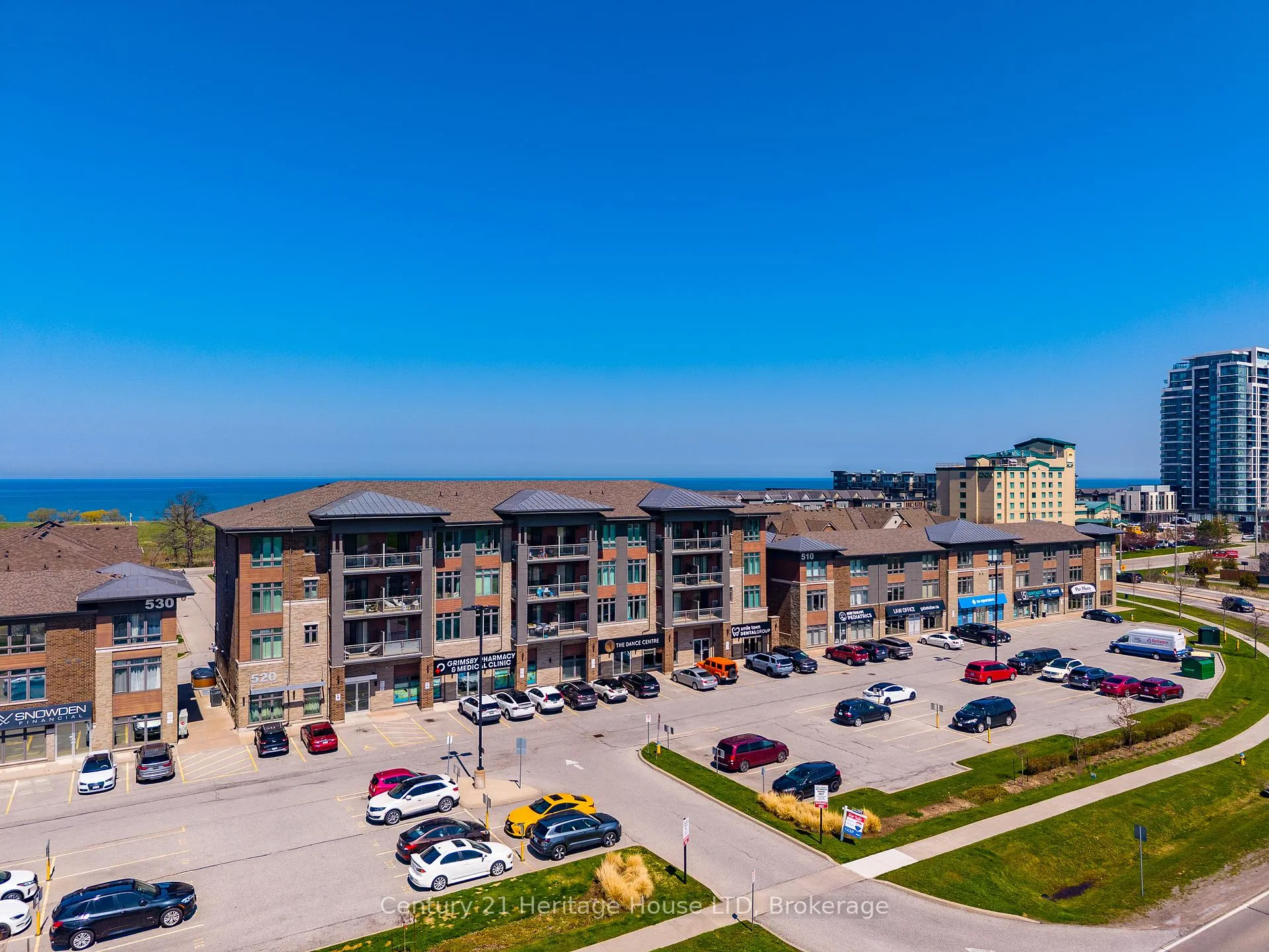 Photo 2 of Unit 402, 520 North Service Road, Grimsby, Grimsby Beach — HOMEH