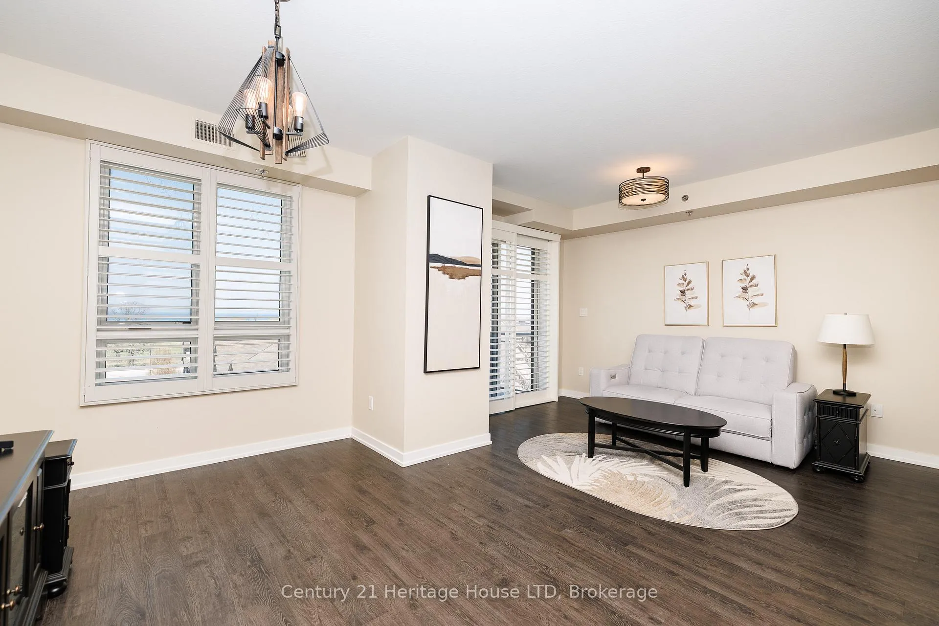 Photo 15 of Unit 402, 520 North Service Road, Grimsby, Grimsby Beach — HOMEH
