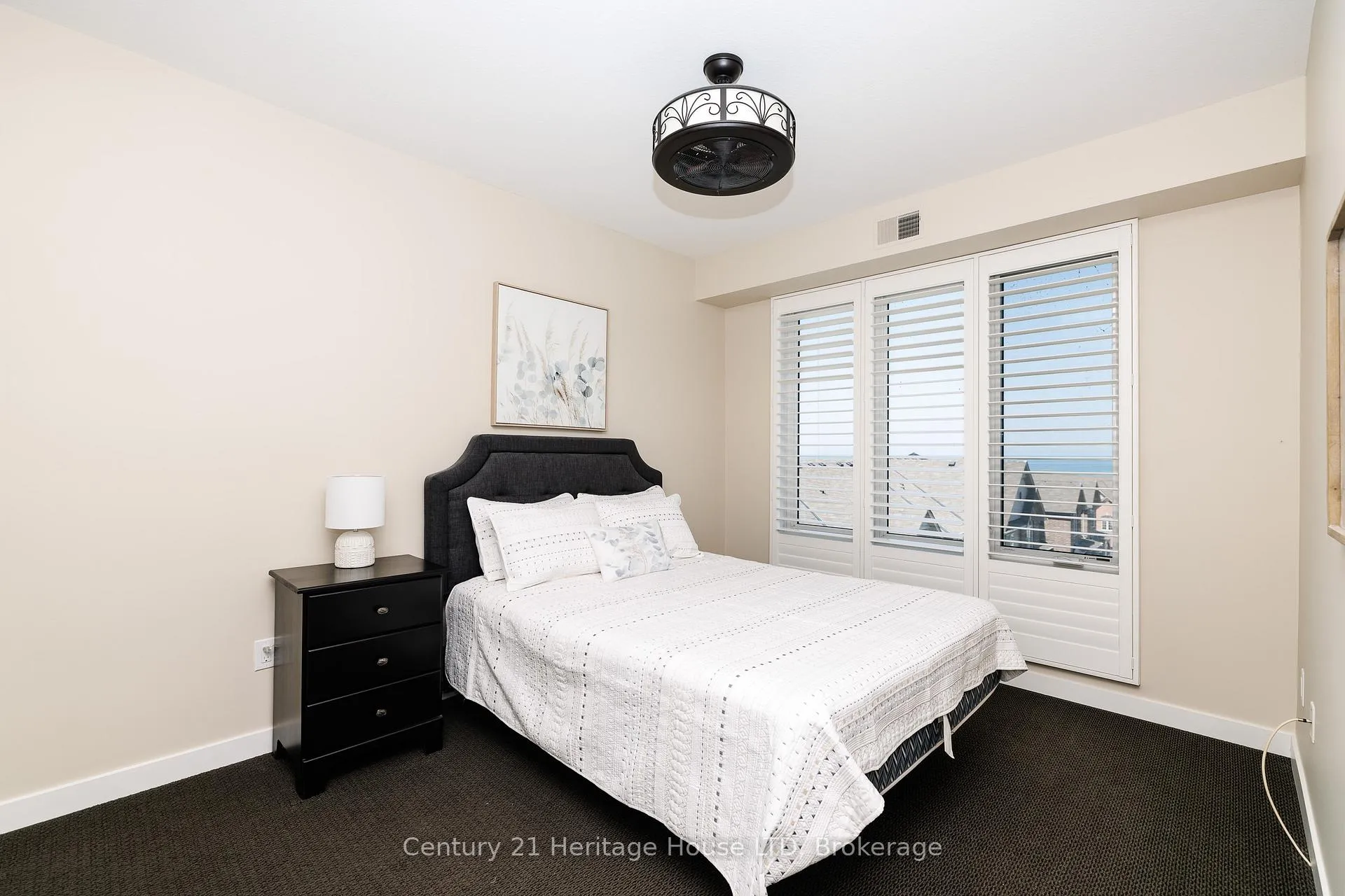 Photo 21 of Unit 402, 520 North Service Road, Grimsby, Grimsby Beach — HOMEH