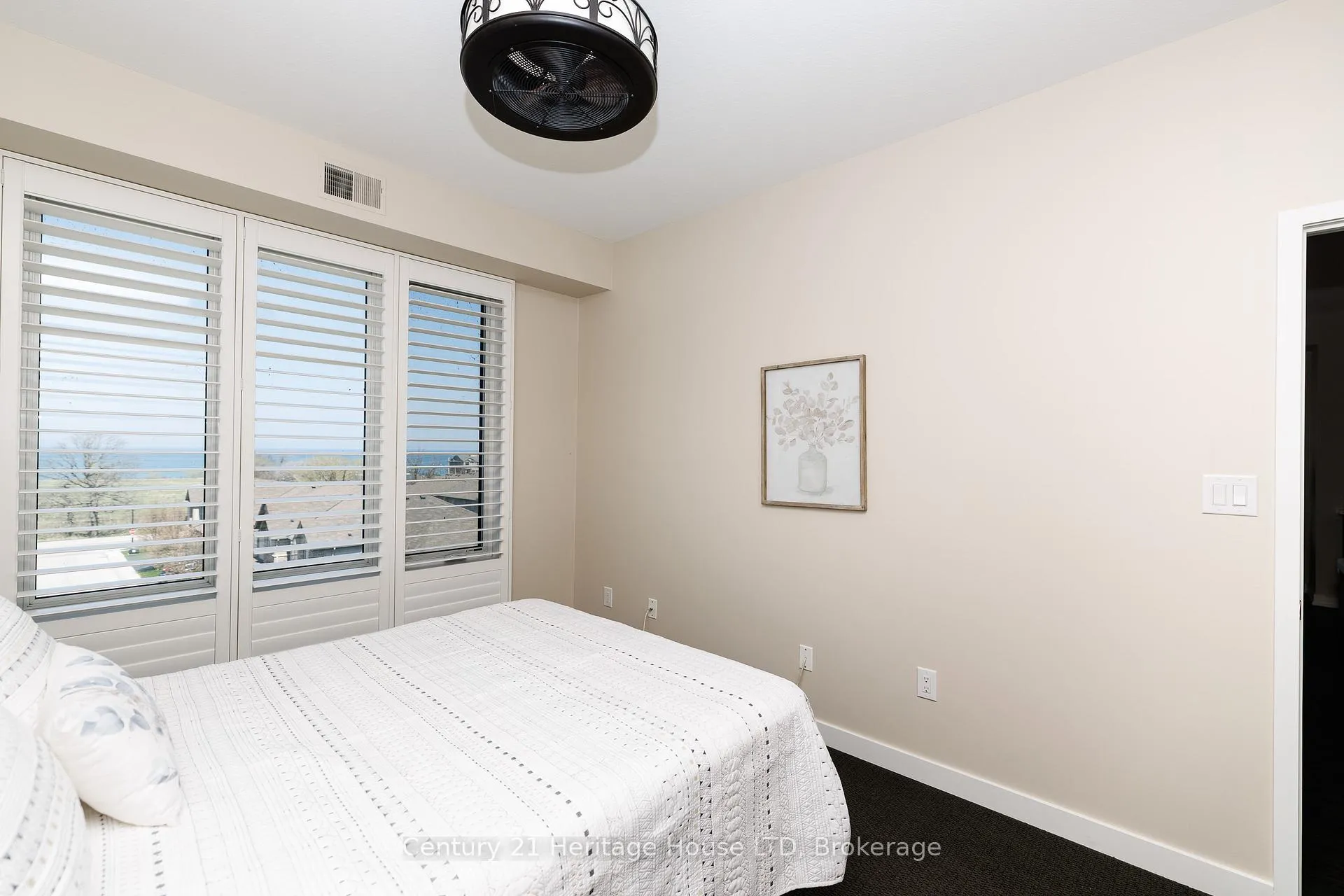 Photo 22 of Unit 402, 520 North Service Road, Grimsby, Grimsby Beach — HOMEH
