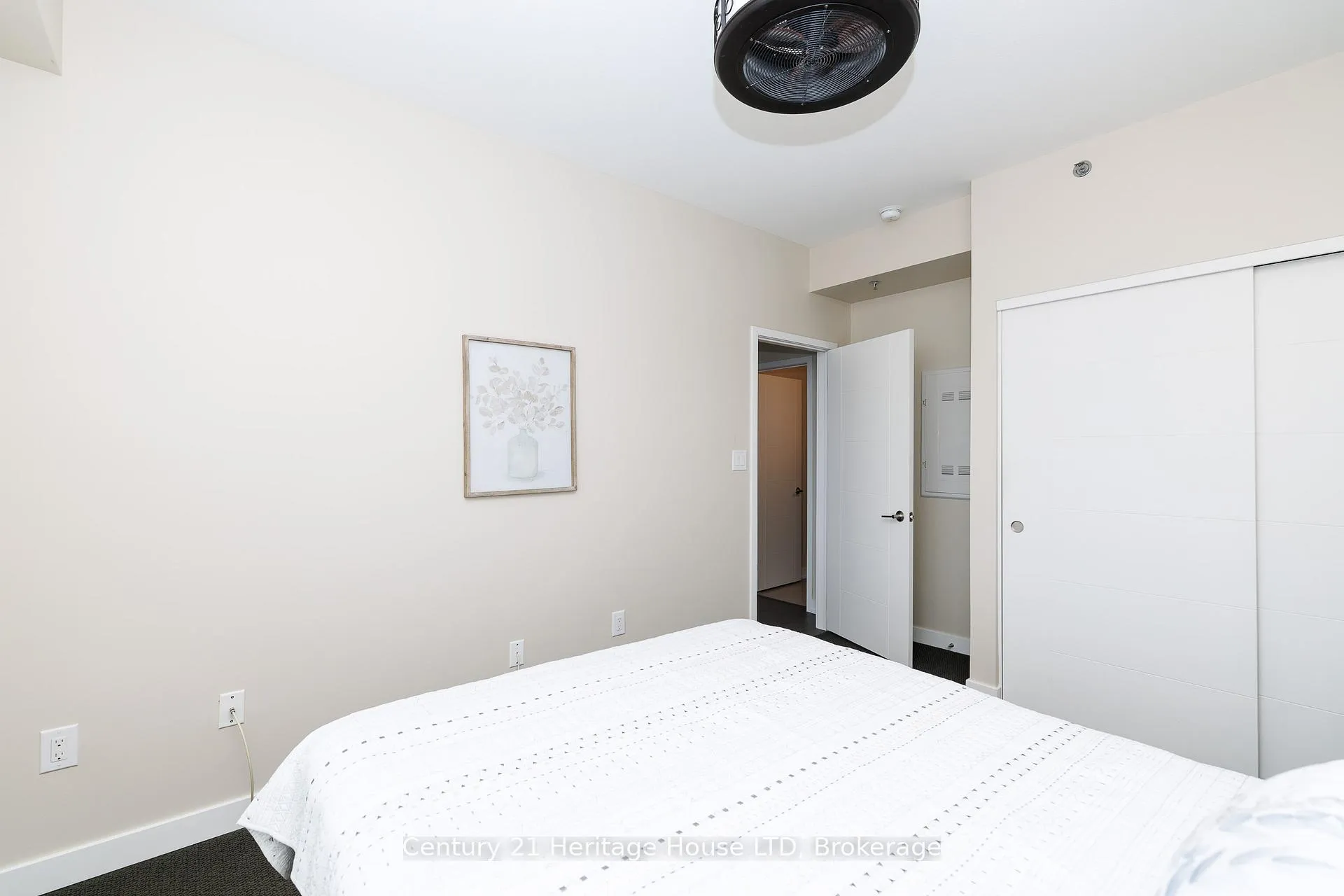 Photo 23 of Unit 402, 520 North Service Road, Grimsby, Grimsby Beach — HOMEH