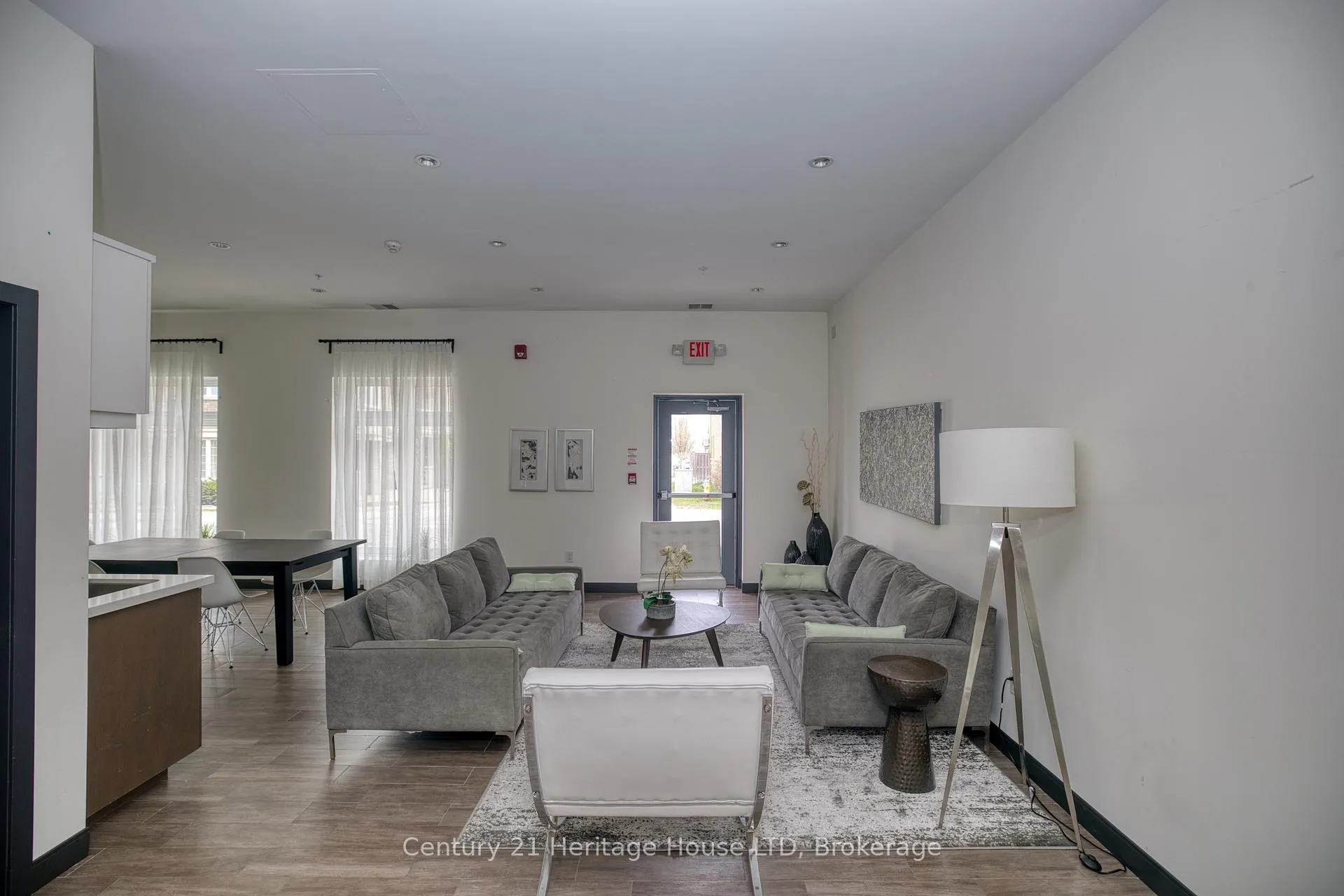 Photo 25 of Unit 402, 520 North Service Road, Grimsby, Grimsby Beach — HOMEH