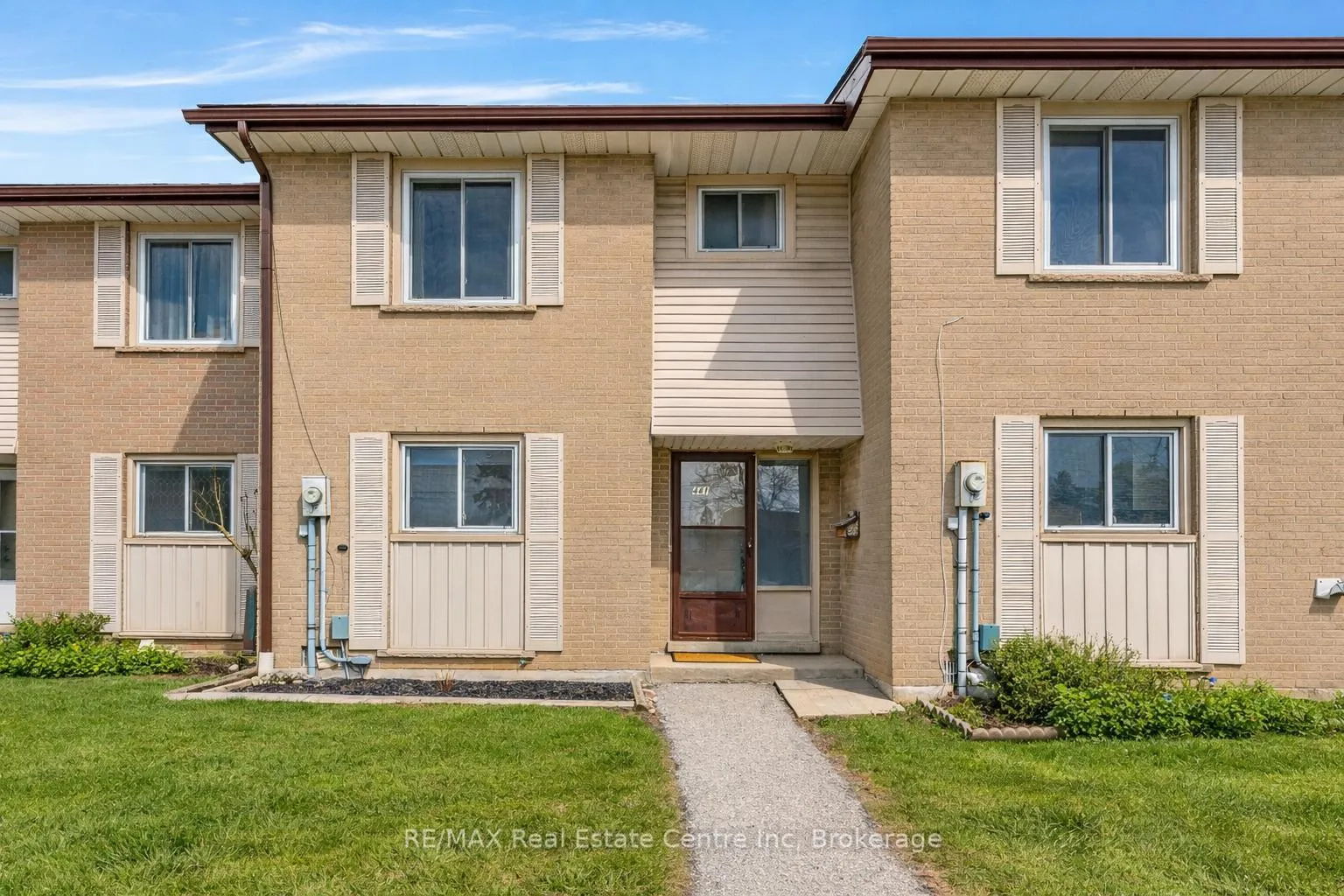 Photo 2 of 441 Victoria Road N, Guelph, Victoria North — HOMEH