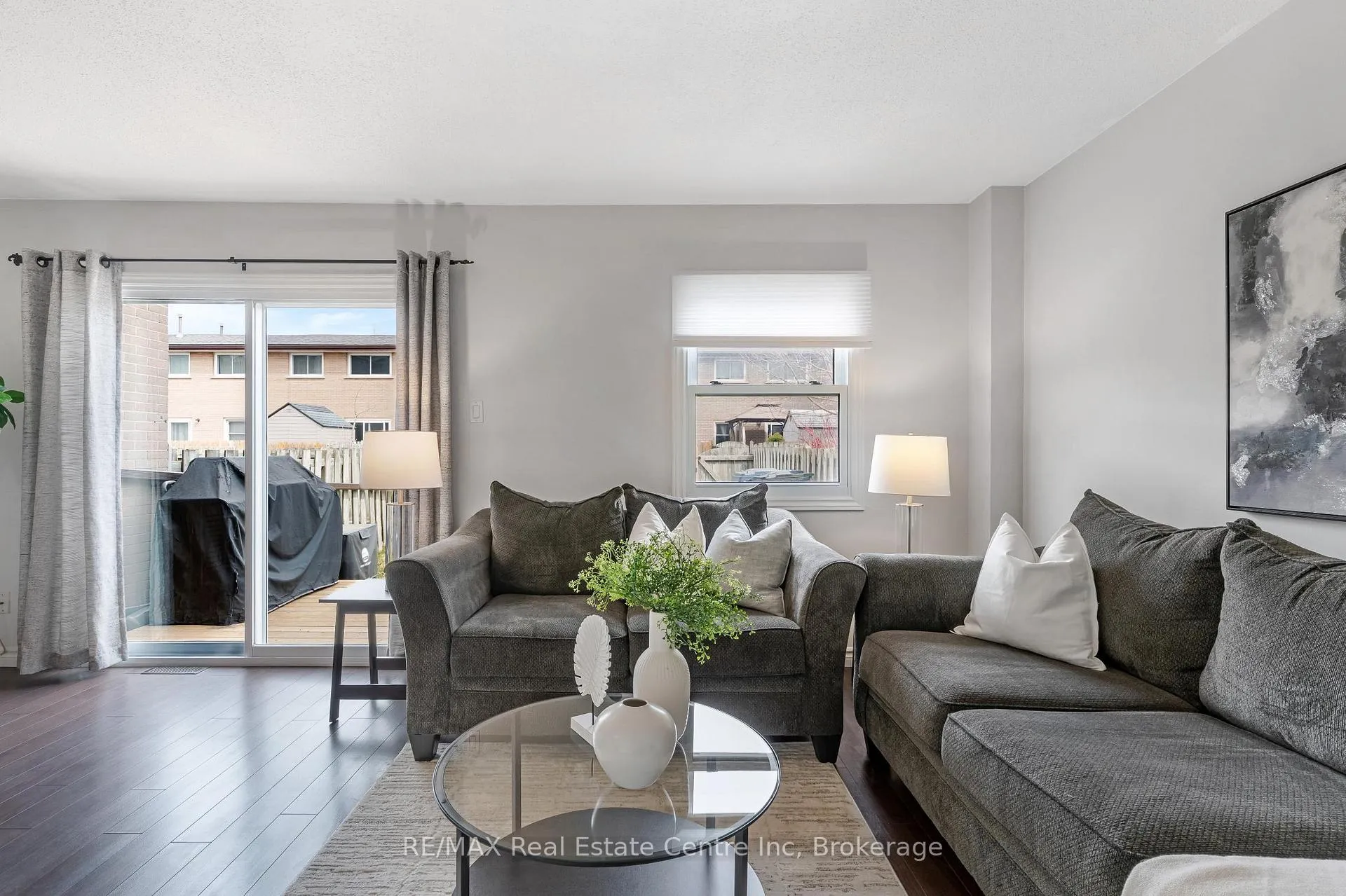 Photo 4 of 441 Victoria Road N, Guelph, Victoria North — HOMEH