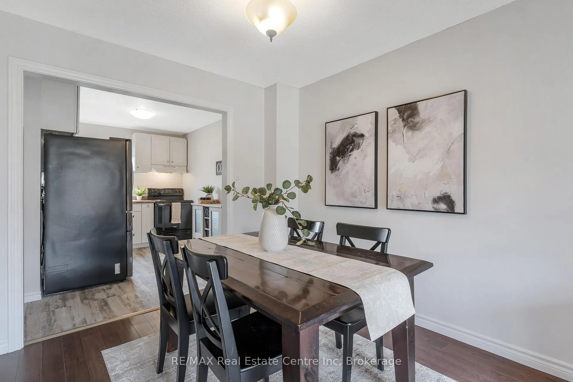 Photo 6 of 441 Victoria Road N, Guelph, Victoria North — HOMEH