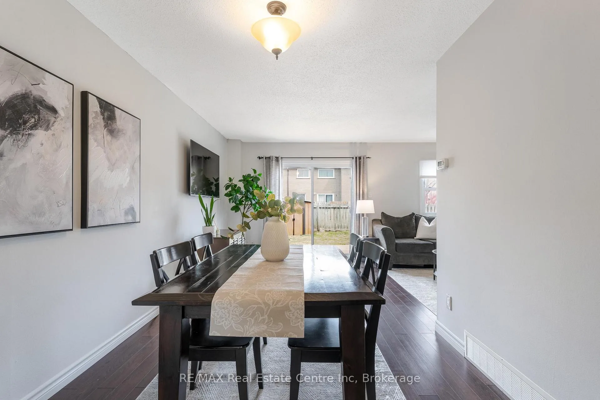 Photo 7 of 441 Victoria Road N, Guelph, Victoria North — HOMEH