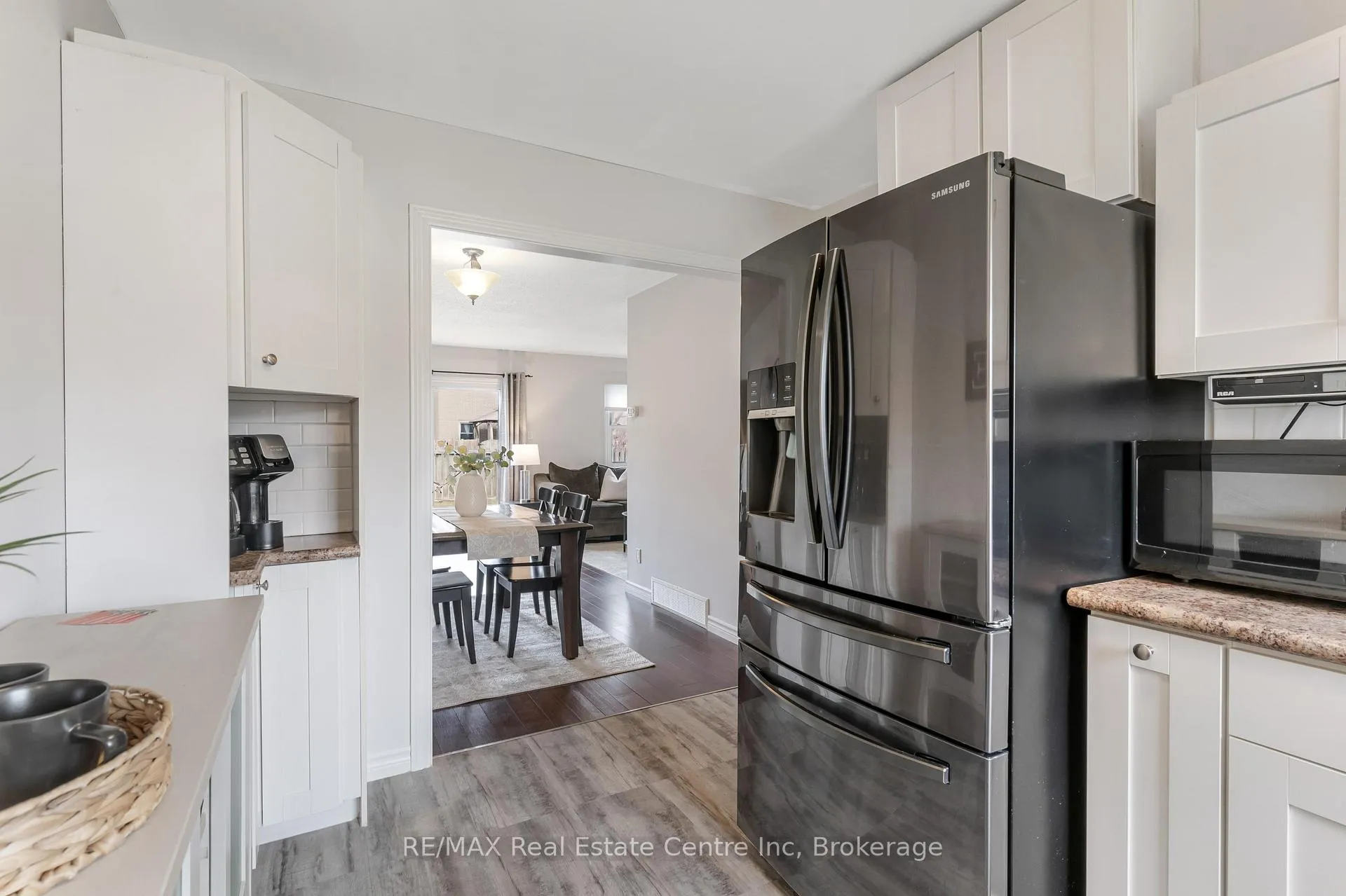 Photo 10 of 441 Victoria Road N, Guelph, Victoria North — HOMEH