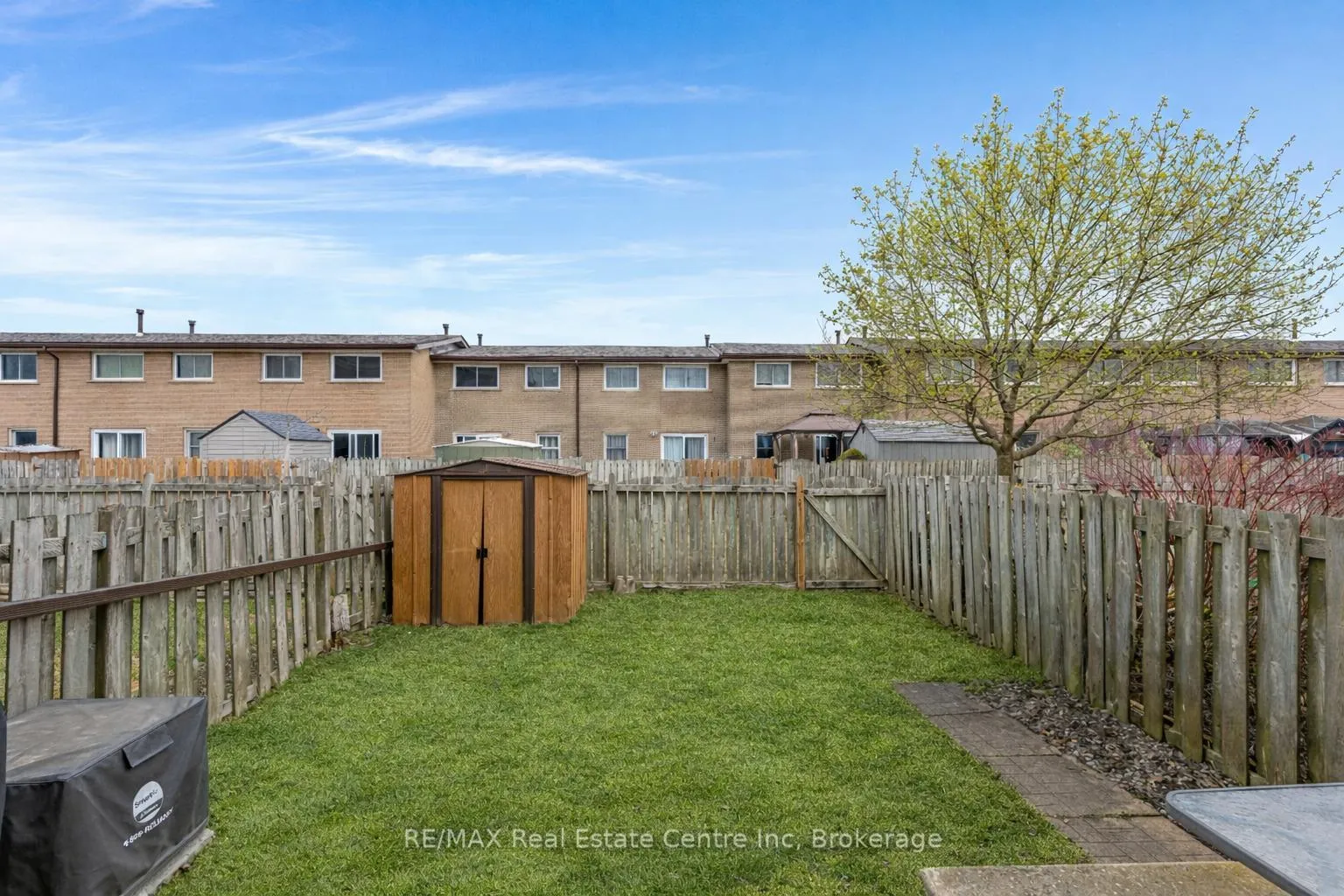 Photo 24 of 441 Victoria Road N, Guelph, Victoria North — HOMEH
