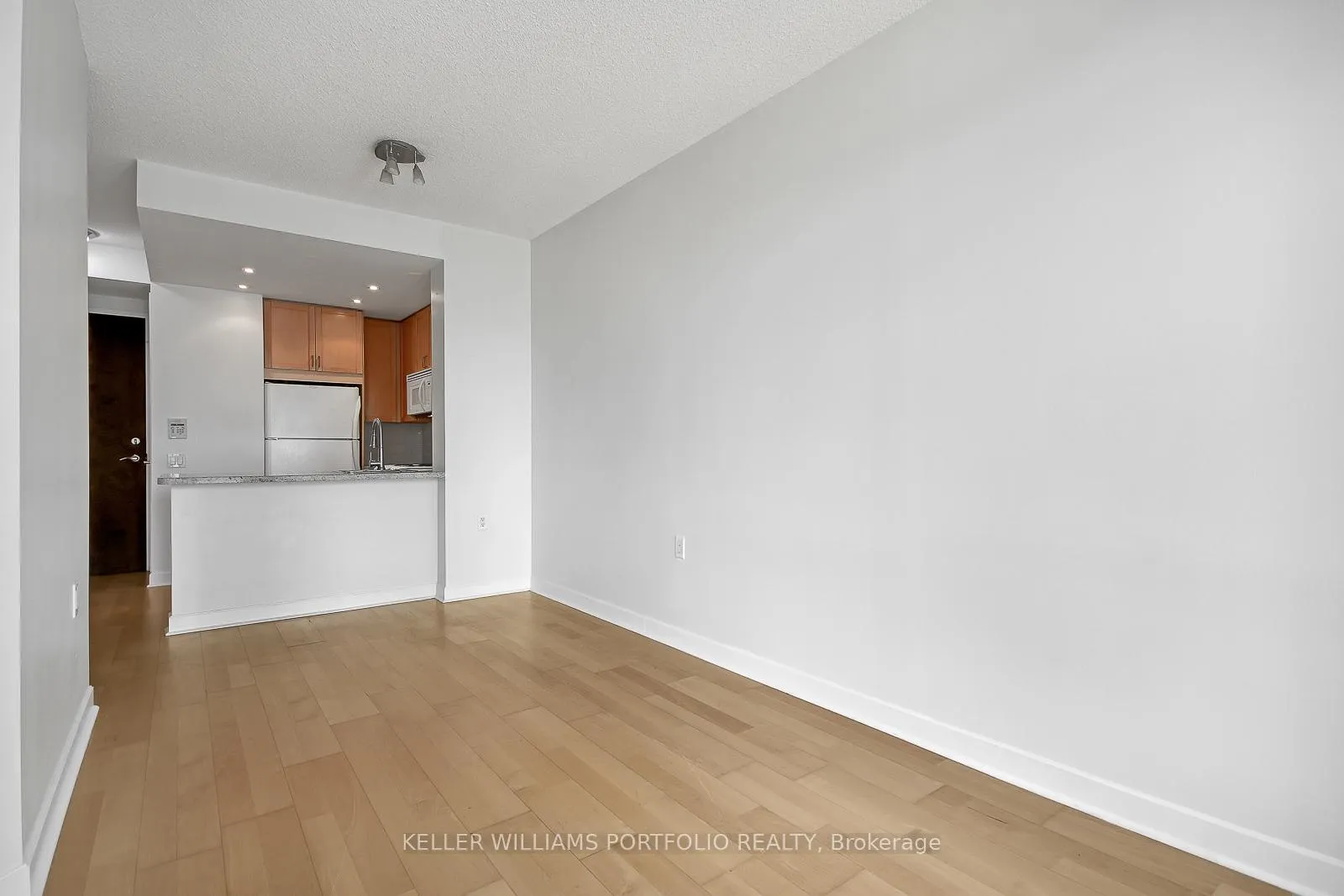 Photo 10 of Unit 1204, 85 Bloor Street E, Toronto, Waterfront Communities — HOMEH