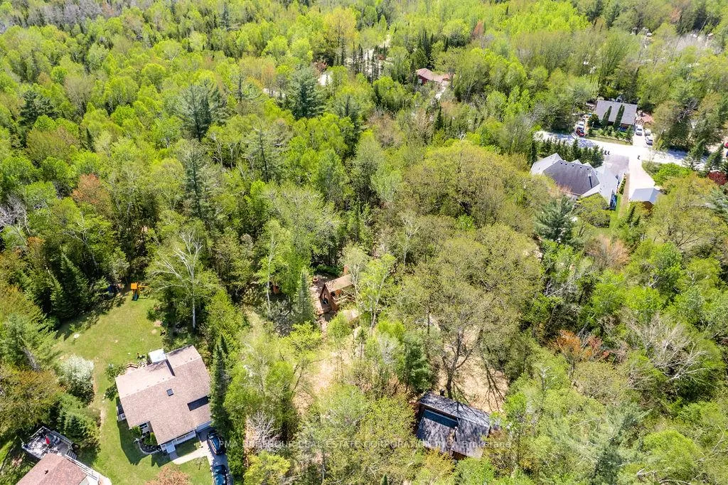 Photo 39 of 56 Birch Trail, Wasaga Beach — HOMEH