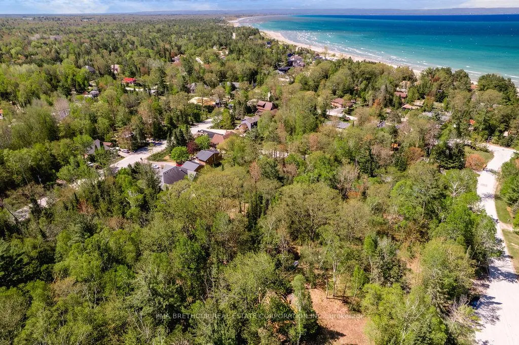 Photo 43 of 56 Birch Trail, Wasaga Beach — HOMEH
