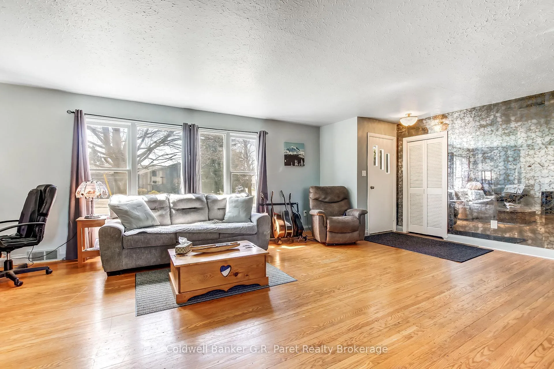 Photo 4 of 2 Joseph Street, Tillsonburg — HOMEH