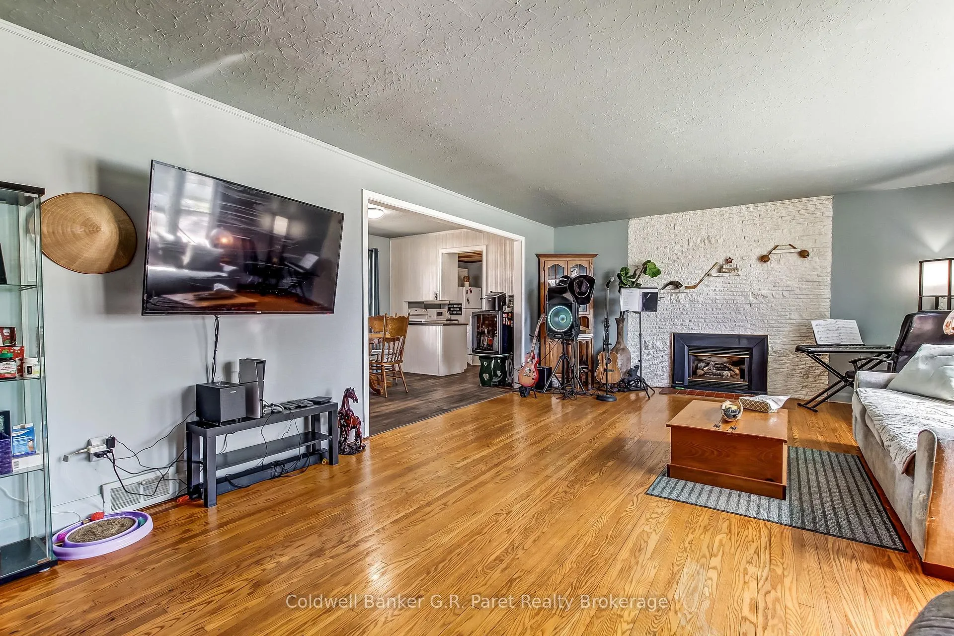 Photo 5 of 2 Joseph Street, Tillsonburg — HOMEH