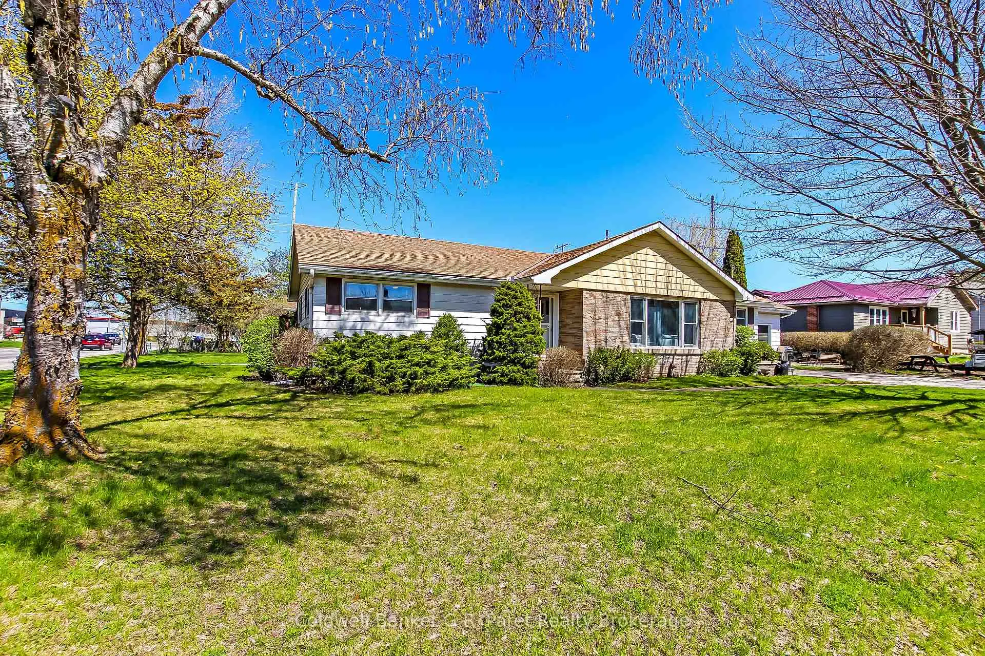 Photo 18 of 2 Joseph Street, Tillsonburg — HOMEH