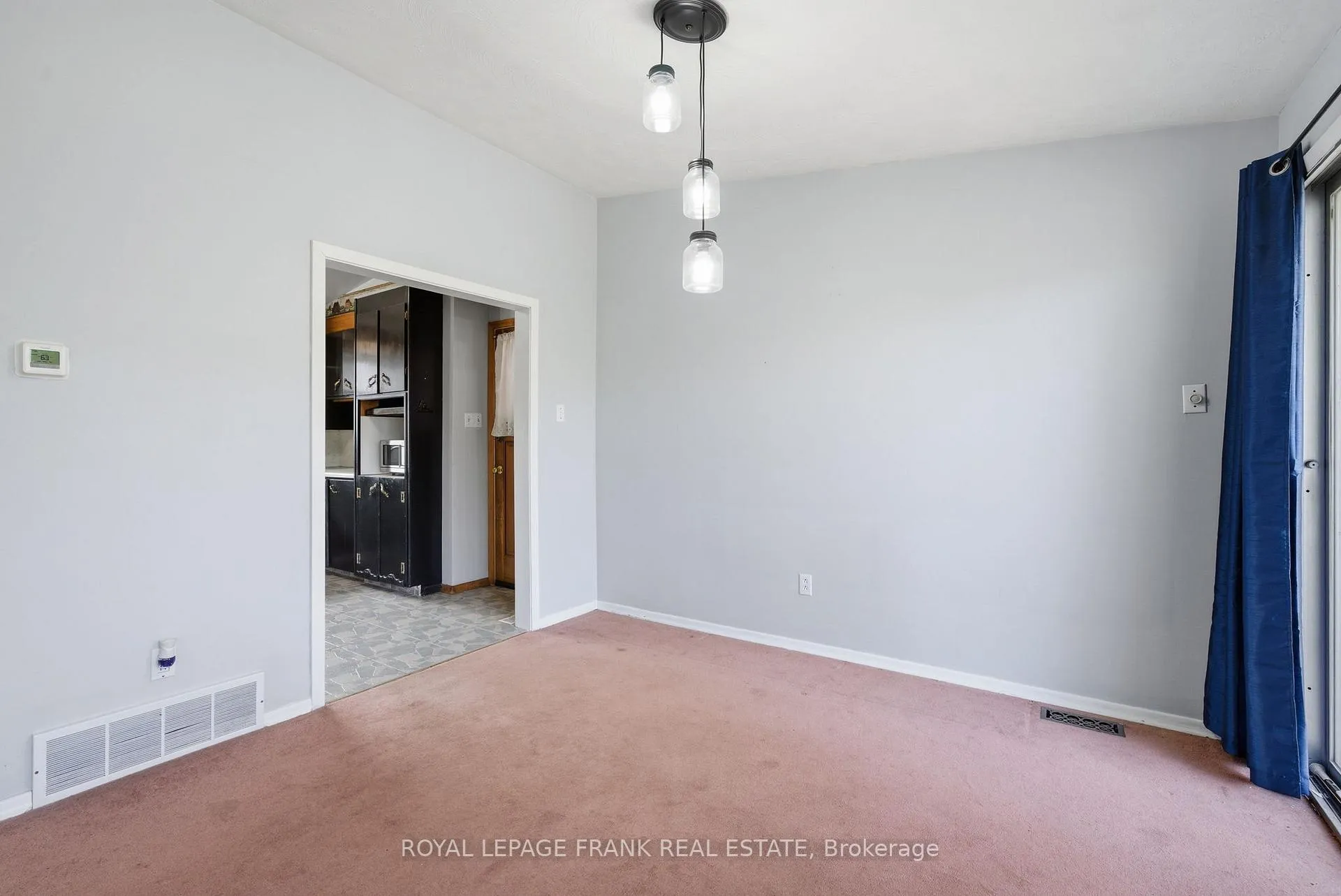 Photo 14 of 30 Maple Crescent, Kawartha Lakes, Lindsay — HOMEH