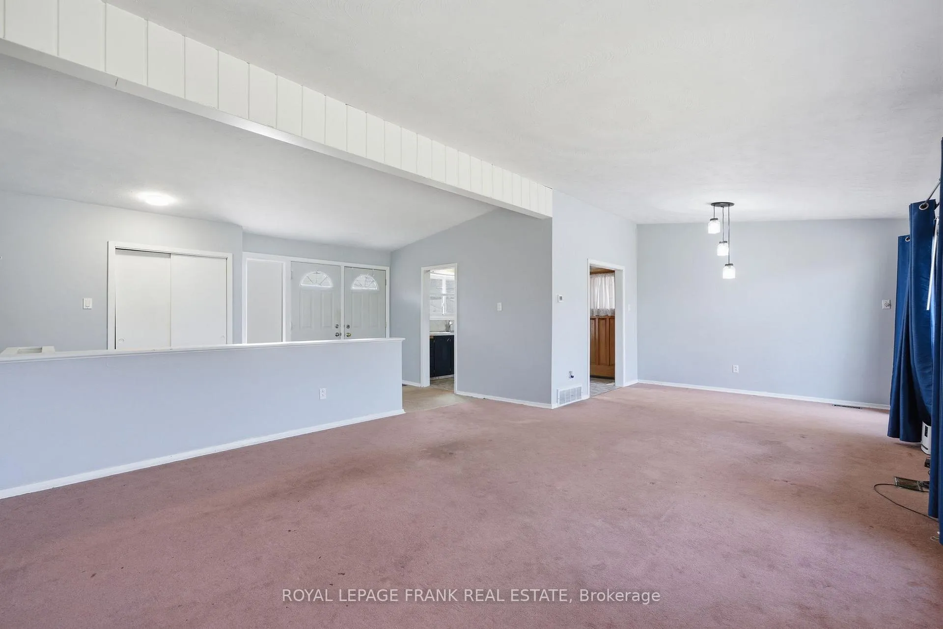Photo 15 of 30 Maple Crescent, Kawartha Lakes, Lindsay — HOMEH