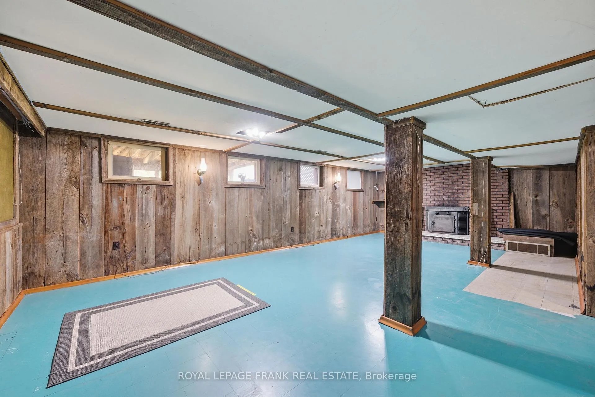 Photo 32 of 30 Maple Crescent, Kawartha Lakes, Lindsay — HOMEH