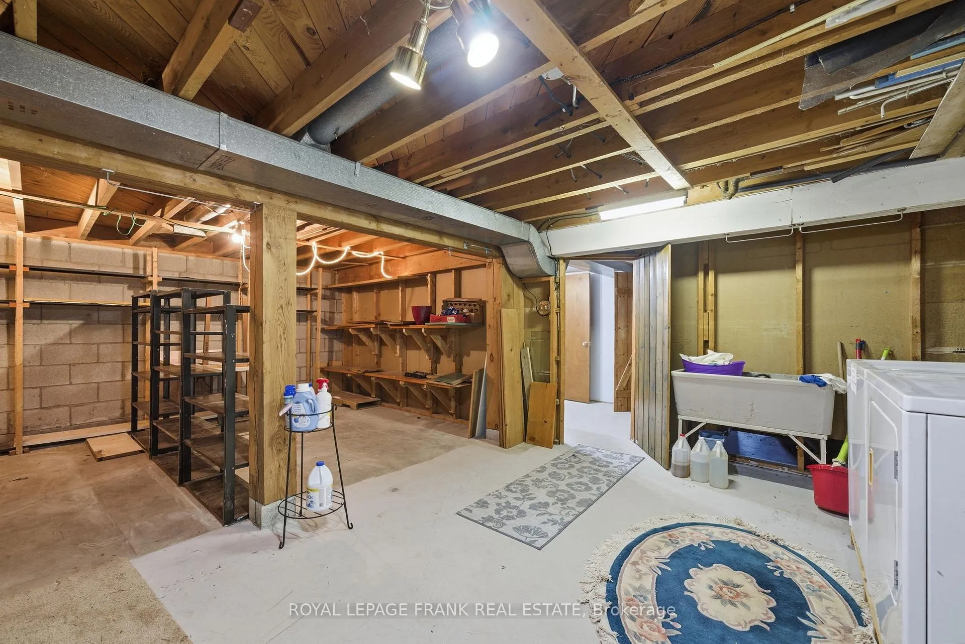 Photo 33 of 30 Maple Crescent, Kawartha Lakes, Lindsay — HOMEH