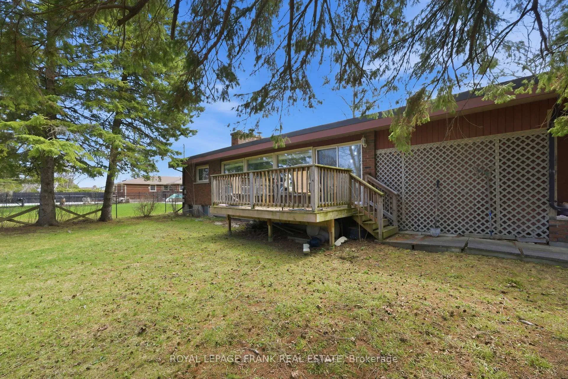 Photo 36 of 30 Maple Crescent, Kawartha Lakes, Lindsay — HOMEH