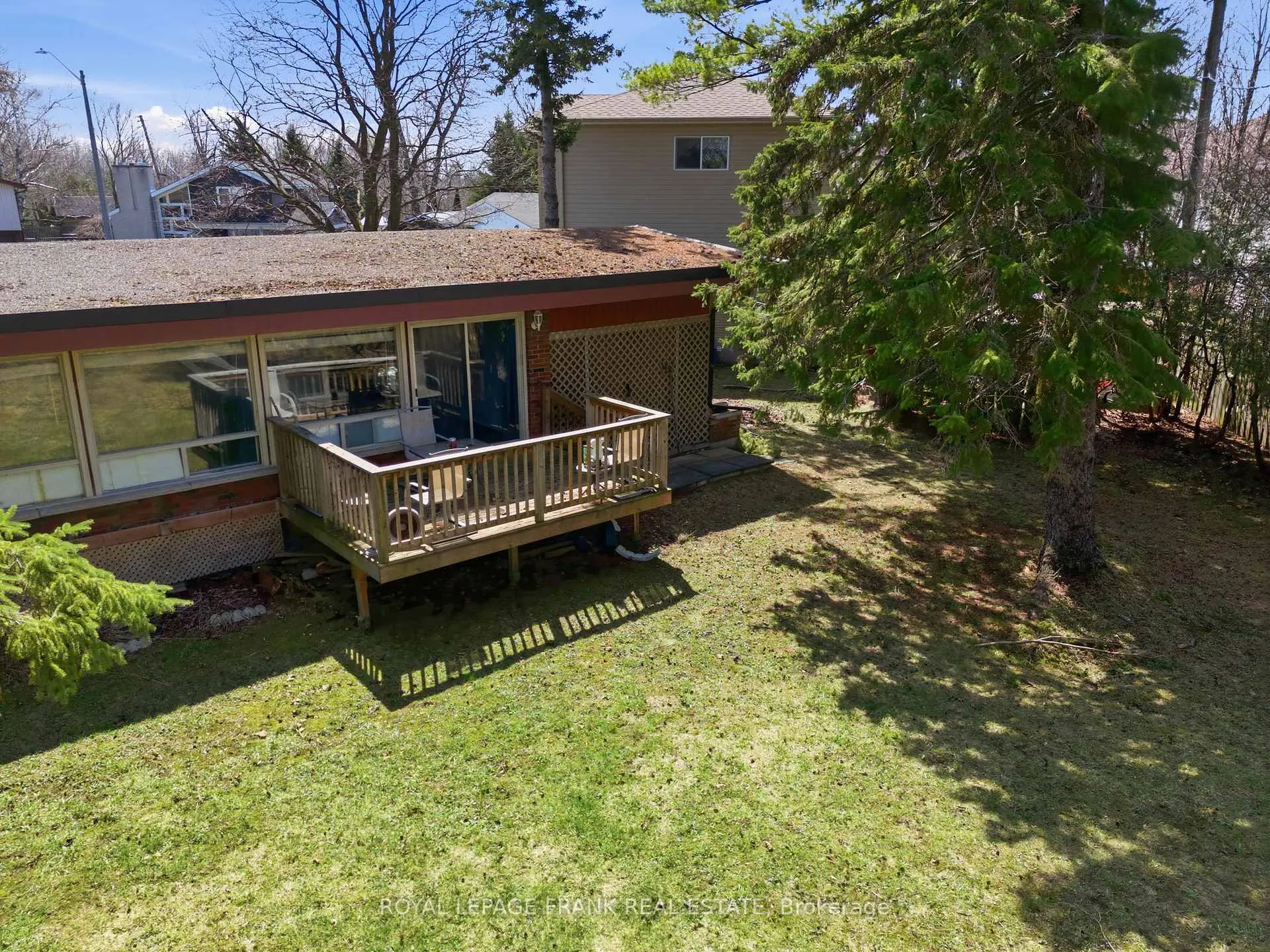 Photo 40 of 30 Maple Crescent, Kawartha Lakes, Lindsay — HOMEH