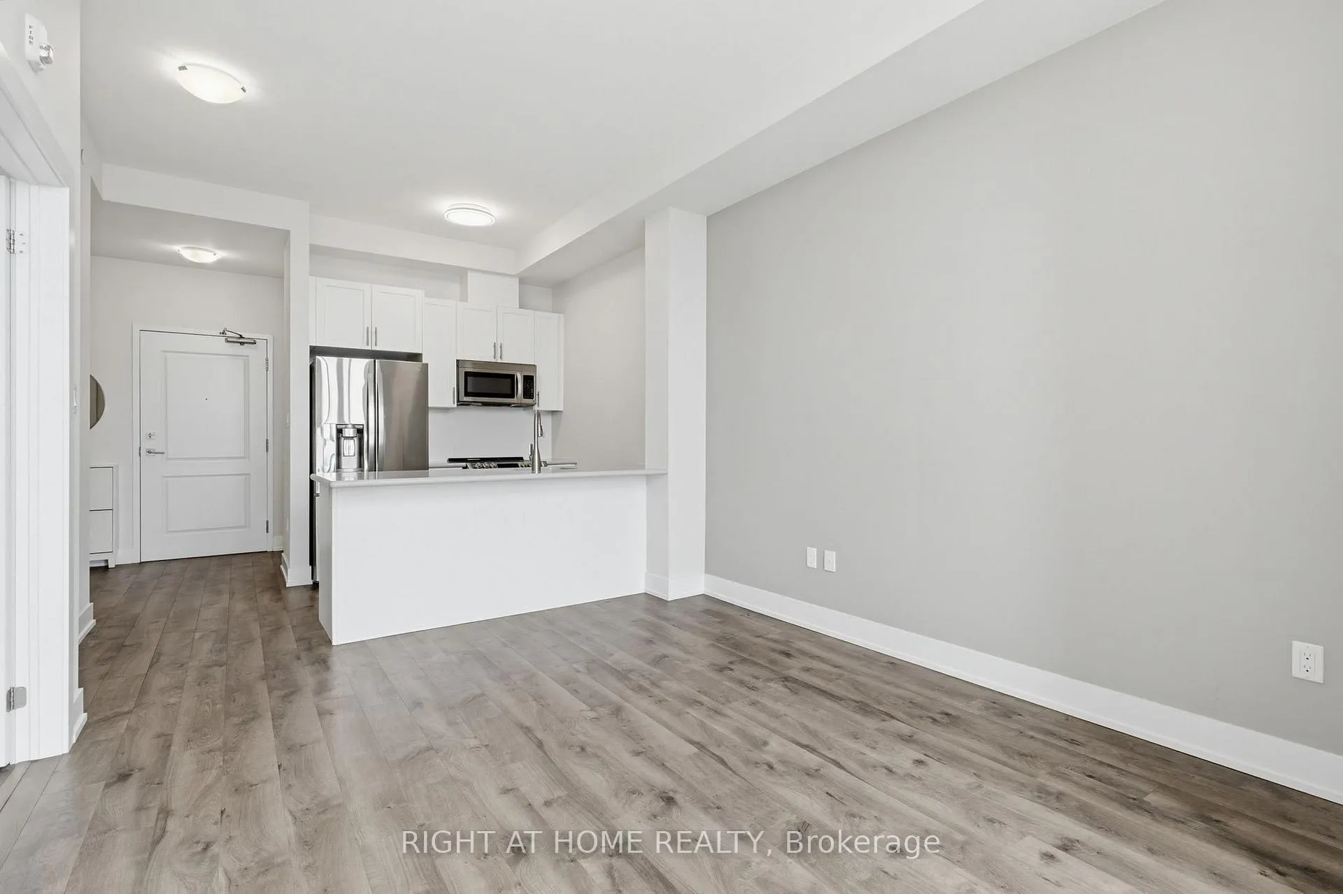 Photo 14 of Unit 623, 101 Shoreview Place, Hamilton, Lakeshore — HOMEH
