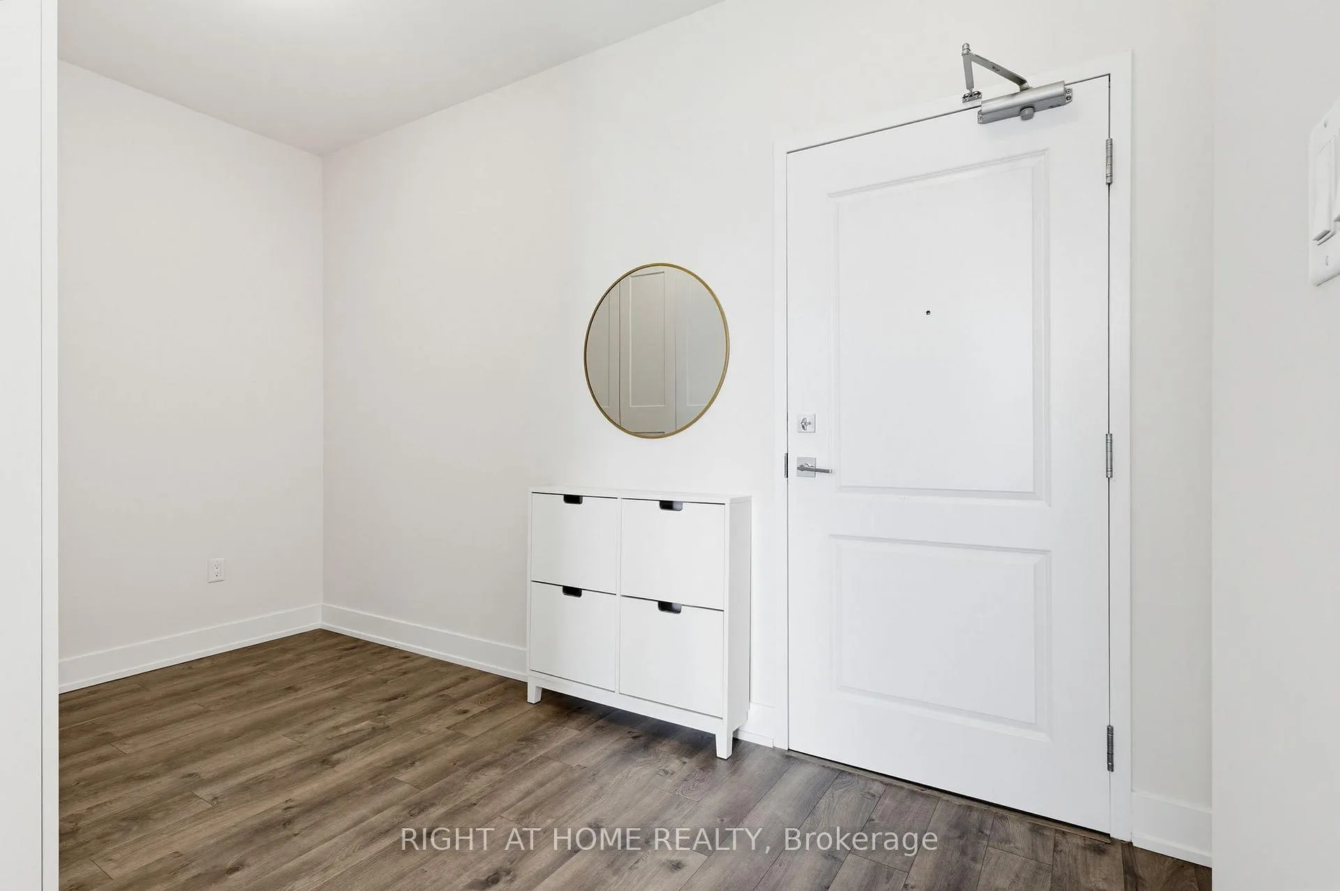 Photo 24 of Unit 623, 101 Shoreview Place, Hamilton, Lakeshore — HOMEH