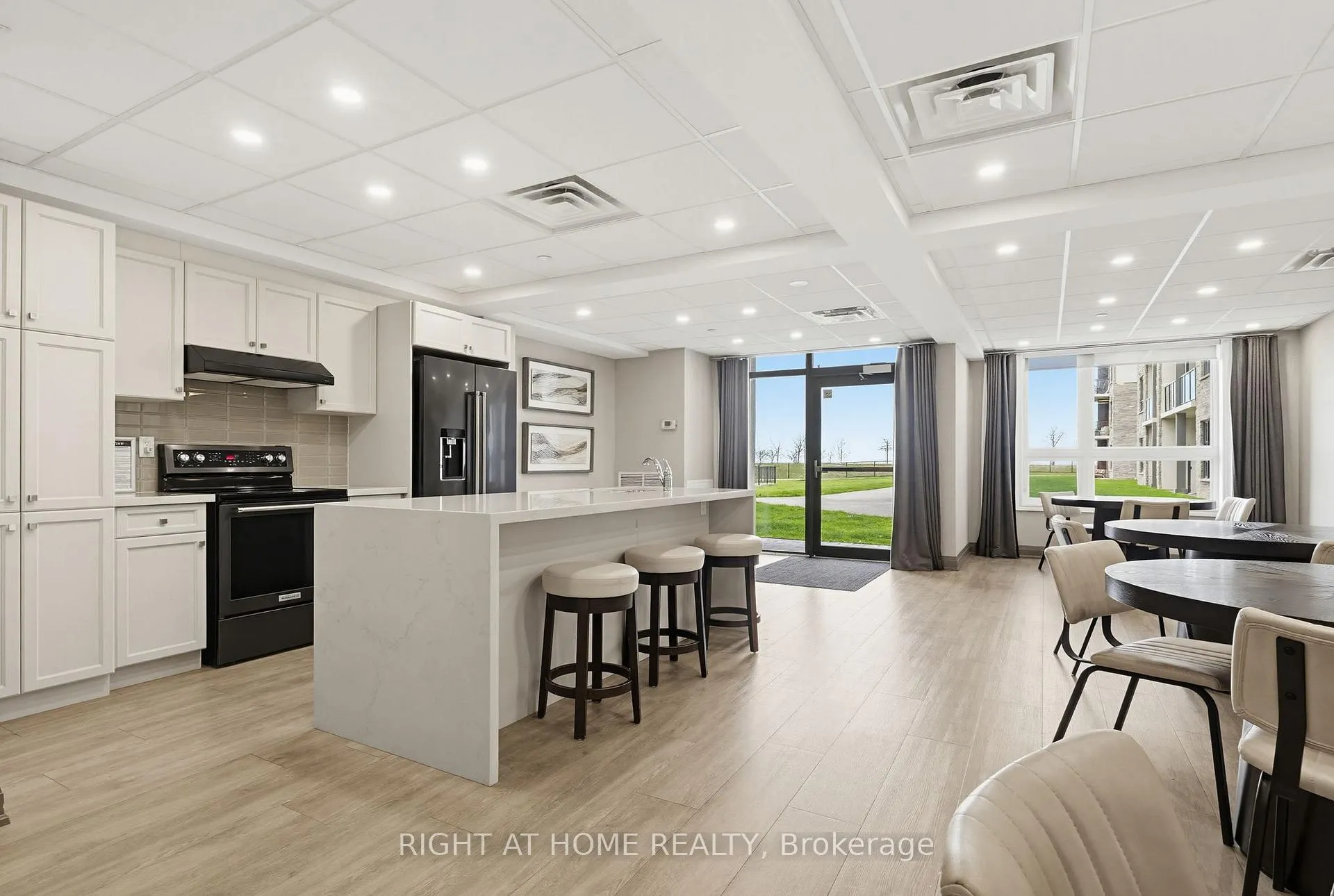 Photo 26 of Unit 623, 101 Shoreview Place, Hamilton, Lakeshore — HOMEH