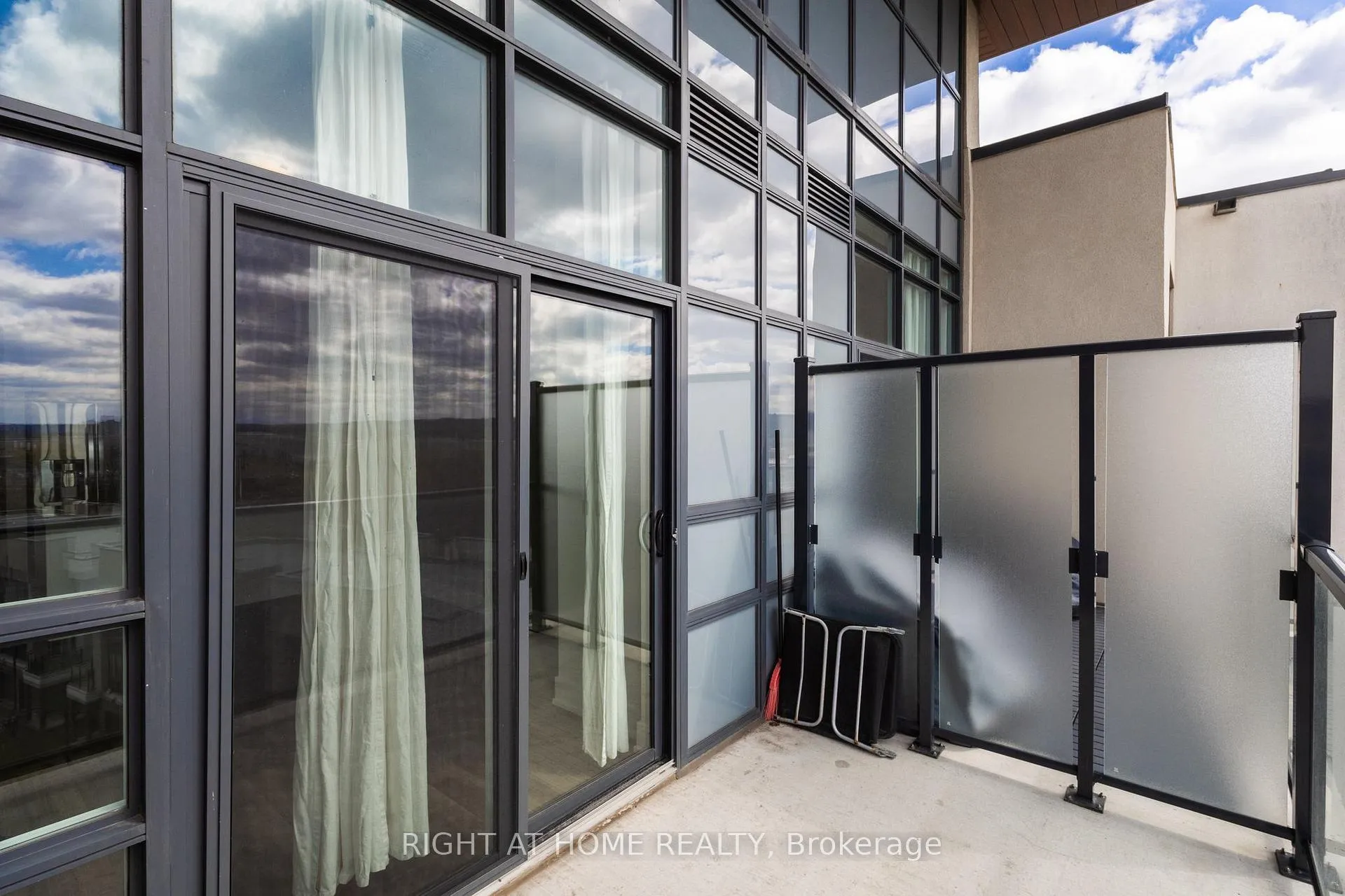 Photo 29 of Unit 623, 101 Shoreview Place, Hamilton, Lakeshore — HOMEH