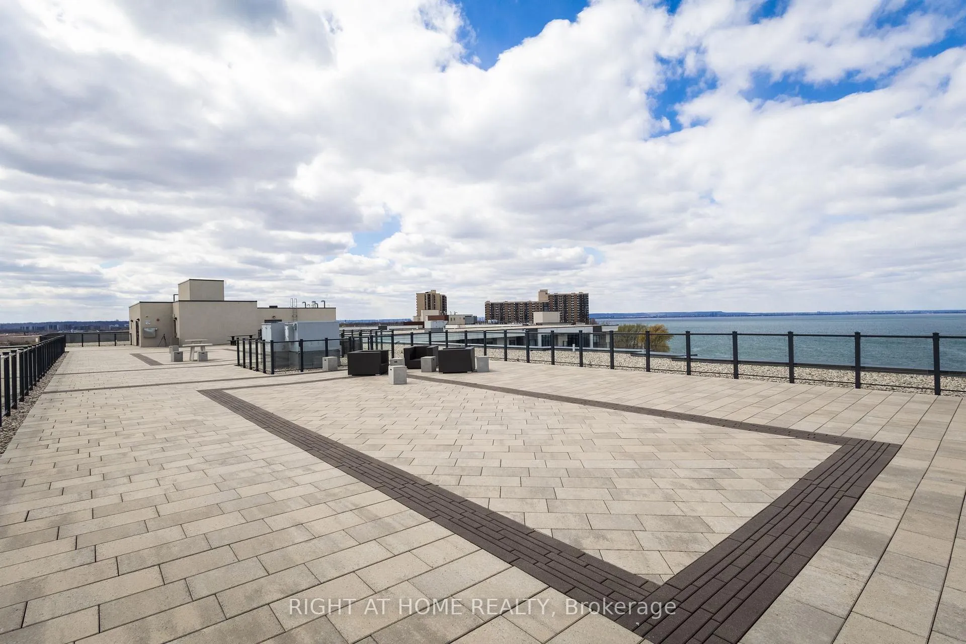 Photo 36 of Unit 623, 101 Shoreview Place, Hamilton, Lakeshore — HOMEH
