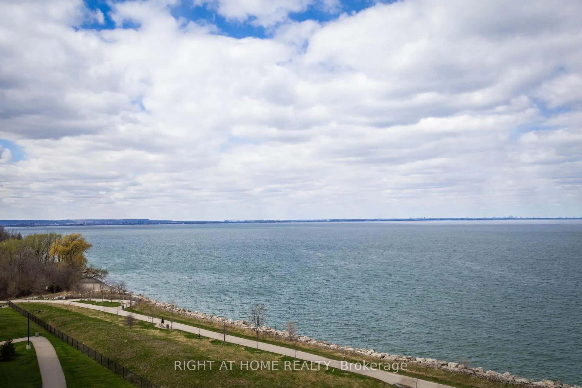 Photo 38 of Unit 623, 101 Shoreview Place, Hamilton, Lakeshore — HOMEH