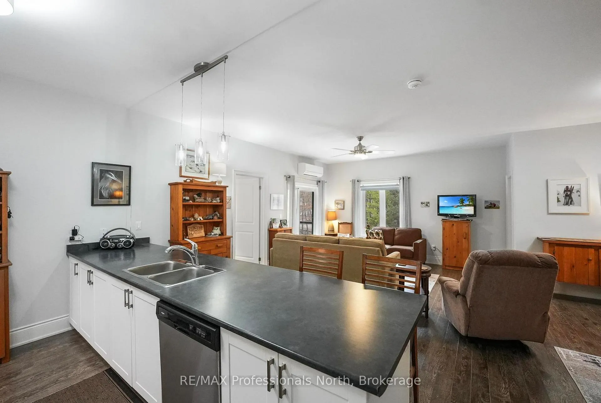 Photo 8 of Unit 201, 75 Wallings Road, Dysart et al, Dysart — HOMEH