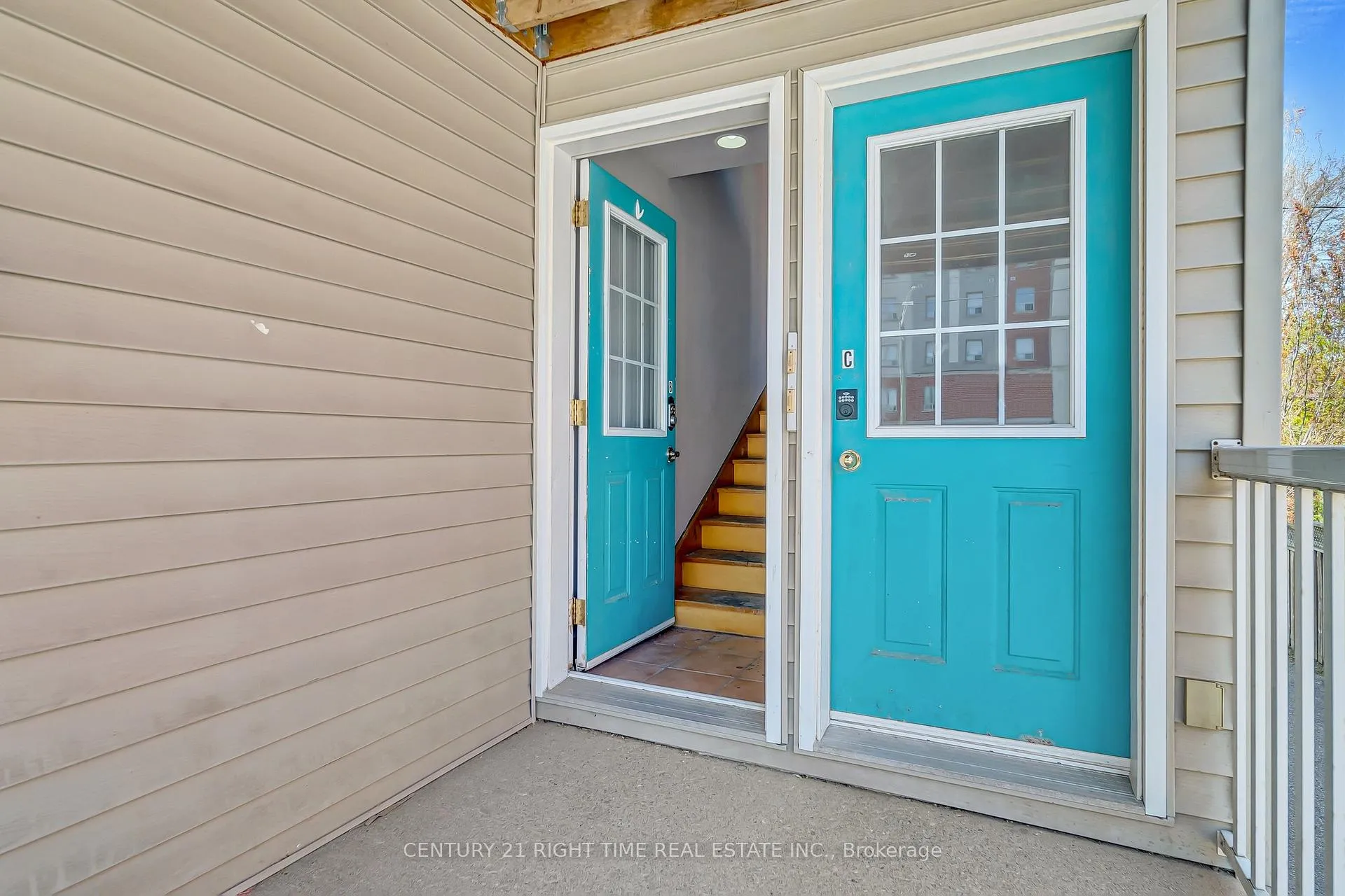 Photo 16 of 24 columbia Street, Kitchener — HOMEH
