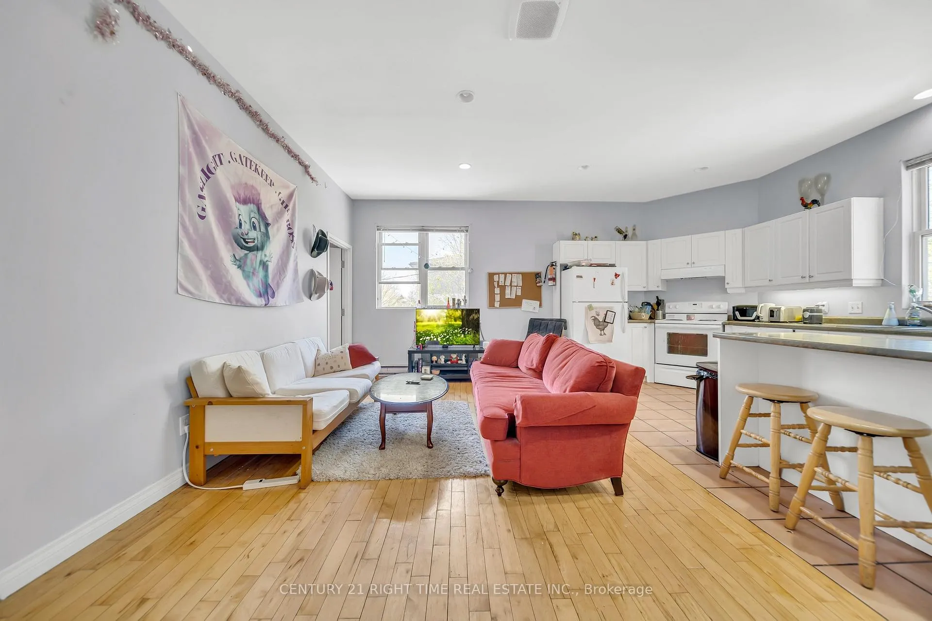 Photo 18 of 24 columbia Street, Kitchener — HOMEH