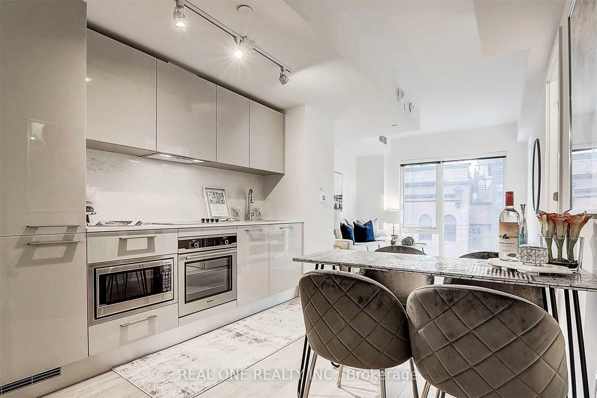 Photo 8 of Unit 514, 3 Gloucester Street, Toronto, Church-Yonge Corridor — HOMEH