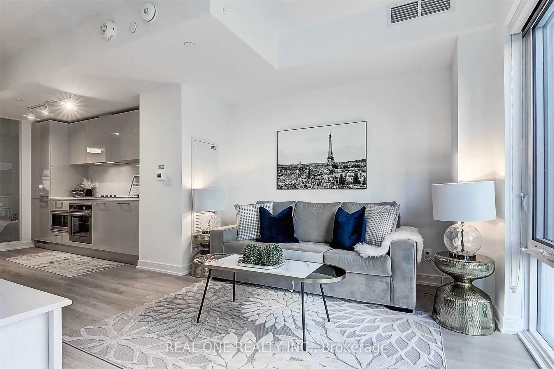 Photo 11 of Unit 514, 3 Gloucester Street, Toronto, Church-Yonge Corridor — HOMEH