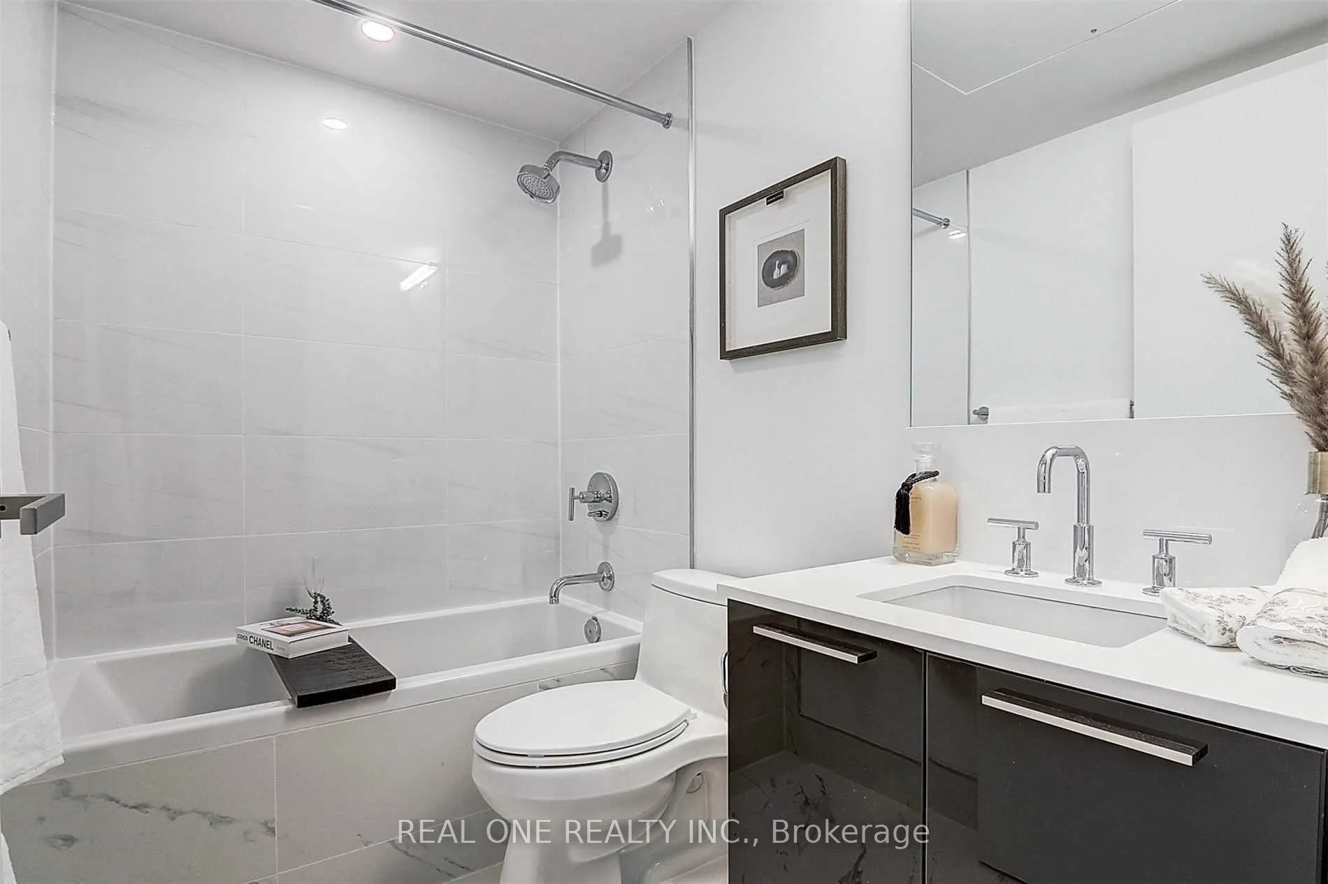 Photo 13 of Unit 514, 3 Gloucester Street, Toronto, Church-Yonge Corridor — HOMEH